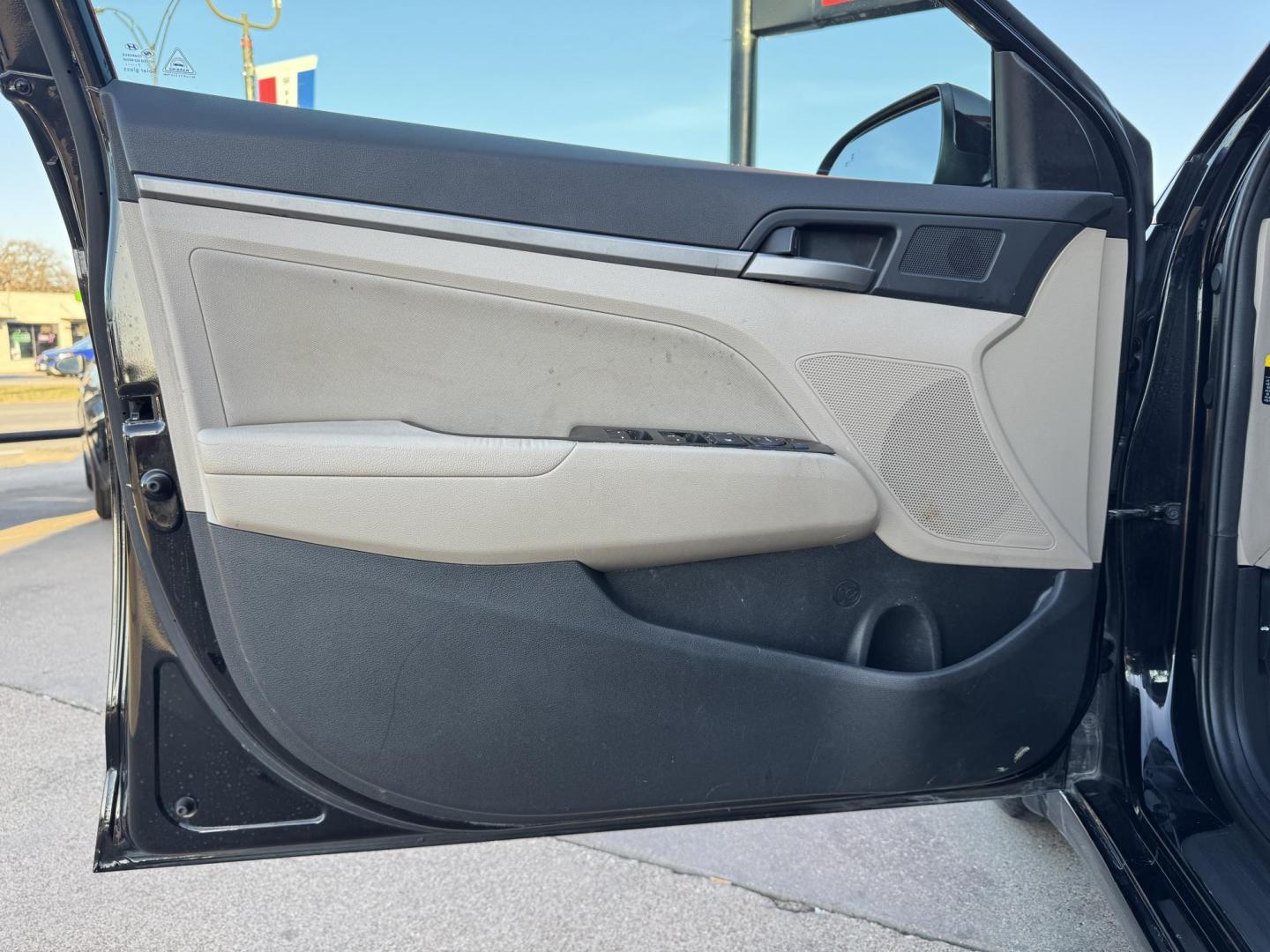 2018 BLACK HYUNDAI ELANTRA LIMITED; SE (5NPD84LF5JH) , located at 5900 E. Lancaster Ave., Fort Worth, TX, 76112, (817) 457-5456, 0.000000, 0.000000 - Photo#7