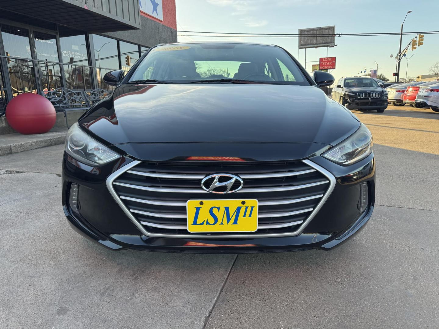 2018 BLACK HYUNDAI ELANTRA LIMITED; SE (5NPD84LF5JH) , located at 5900 E. Lancaster Ave., Fort Worth, TX, 76112, (817) 457-5456, 0.000000, 0.000000 - Photo#1