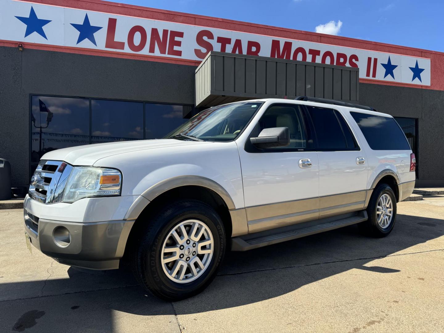 2013 WHITE FORD EXPEDITION EL XLT; K (1FMJK1H54DE) , located at 5900 E. Lancaster Ave., Fort Worth, TX, 76112, (817) 457-5456, 0.000000, 0.000000 - This is a 2013 FORD EXPEDITION 4 DR SUV that is in excellent condition. The interior is clean with no rips or tears or stains. All power windows, door locks and seats. Ice cold AC for those hot Texas summer days. It is equipped with a CD player, AM/FM radio, AUX port, Bluetooth connectivity and Siri - Photo#1