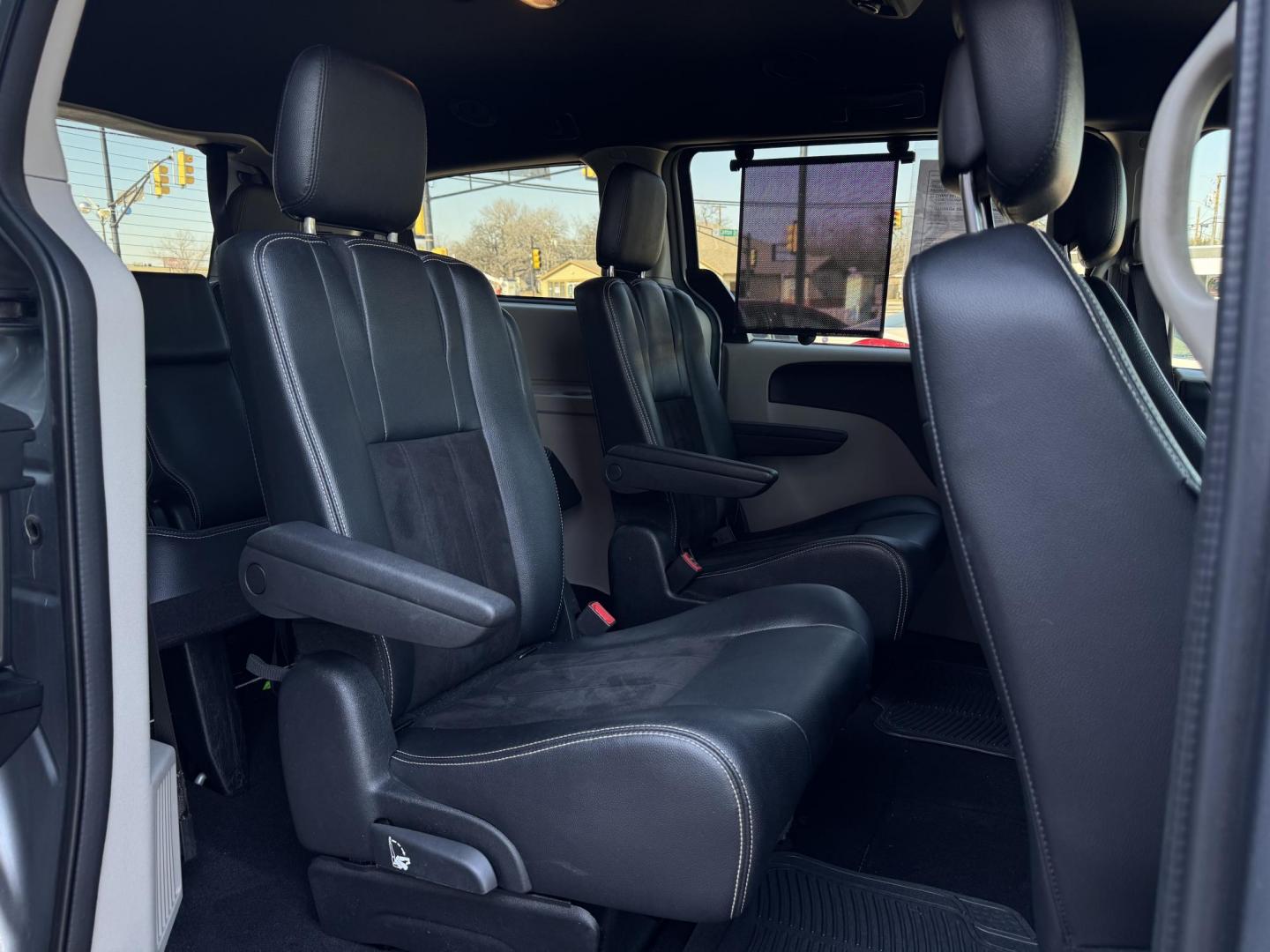 2019 SILVER DODGE GRAND CARAVAN SXT (2C4RDGCG0KR) , located at 5900 E. Lancaster Ave., Fort Worth, TX, 76112, (817) 457-5456, 0.000000, 0.000000 - Photo#12