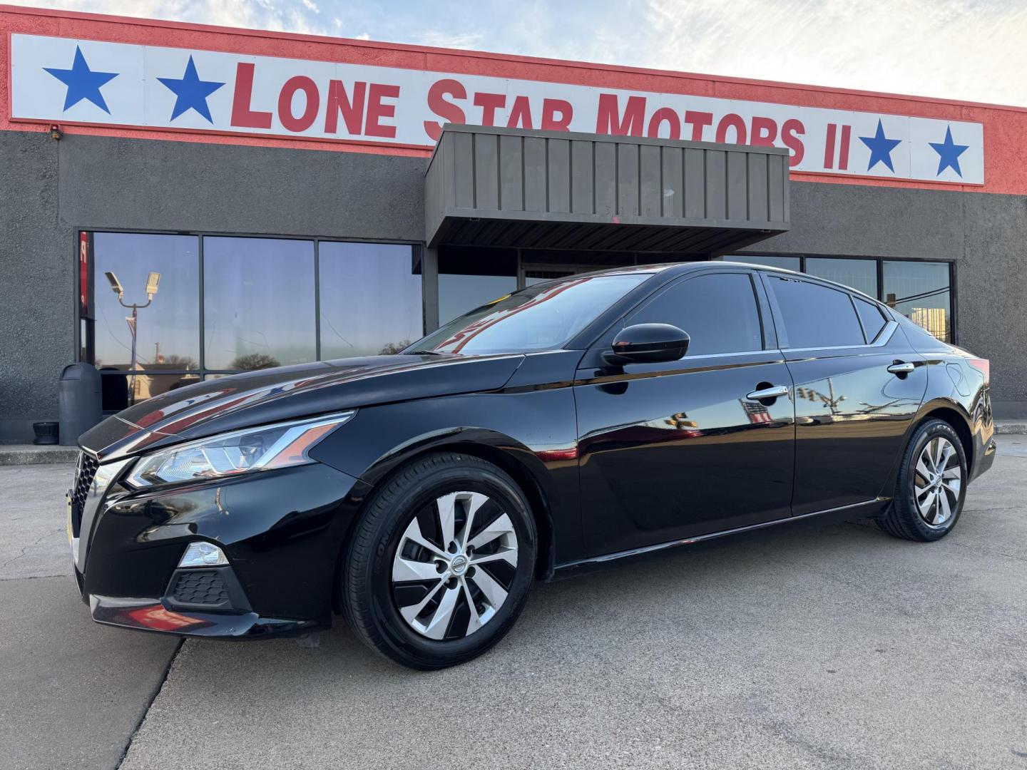 2020 BLACK NISSAN ALTIMA 2.5 S (1N4BL4BV3LC) , located at 5900 E. Lancaster Ave., Fort Worth, TX, 76112, (817) 457-5456, 0.000000, 0.000000 - Photo#1