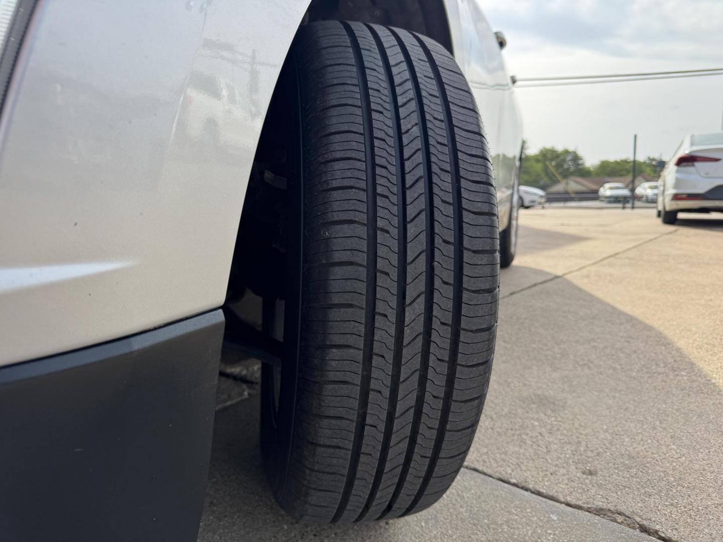 2019 SILVER CHEVROLET EQUINOX LS (3GNAXHEVXKS) , located at 5900 E. Lancaster Ave., Fort Worth, TX, 76112, (817) 457-5456, 0.000000, 0.000000 - Photo#19