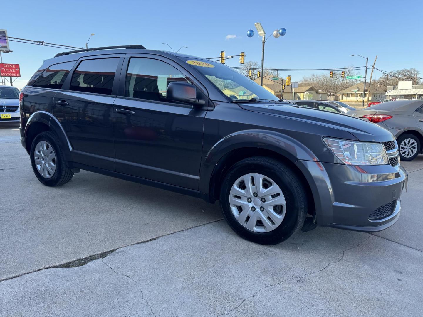 2020 GRAY DODGE JOURNEY SE (3C4PDCABXLT) , located at 5900 E. Lancaster Ave., Fort Worth, TX, 76112, (817) 457-5456, 0.000000, 0.000000 - Photo#3