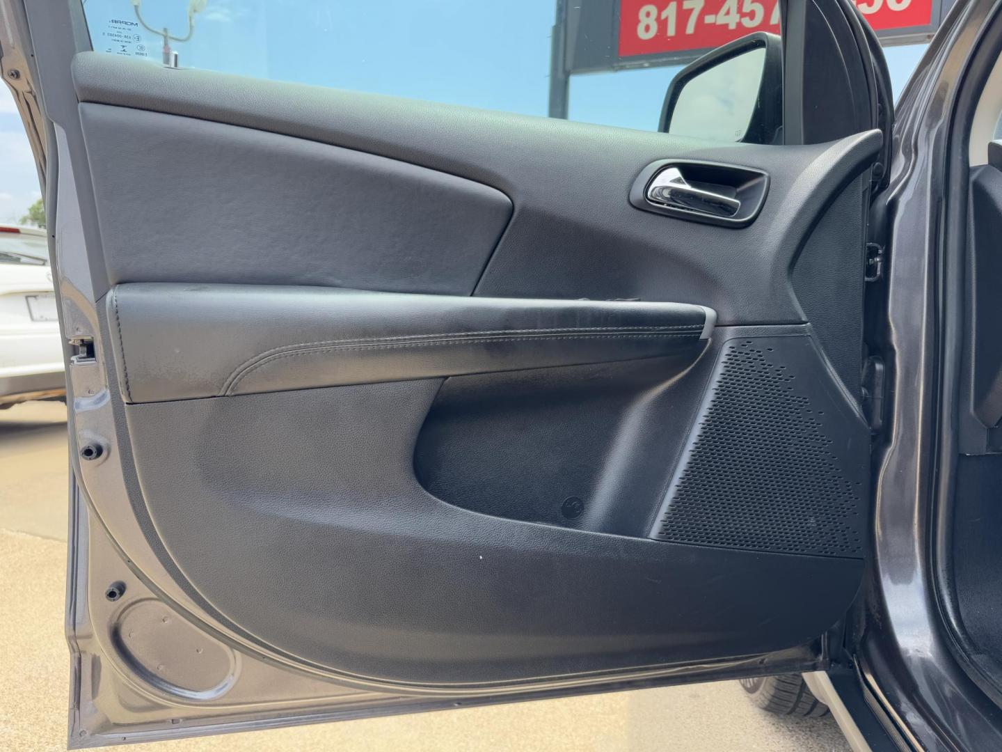 2020 GRAY DODGE JOURNEY SE (3C4PDCABXLT) , located at 5900 E. Lancaster Ave., Fort Worth, TX, 76112, (817) 457-5456, 0.000000, 0.000000 - Photo#7