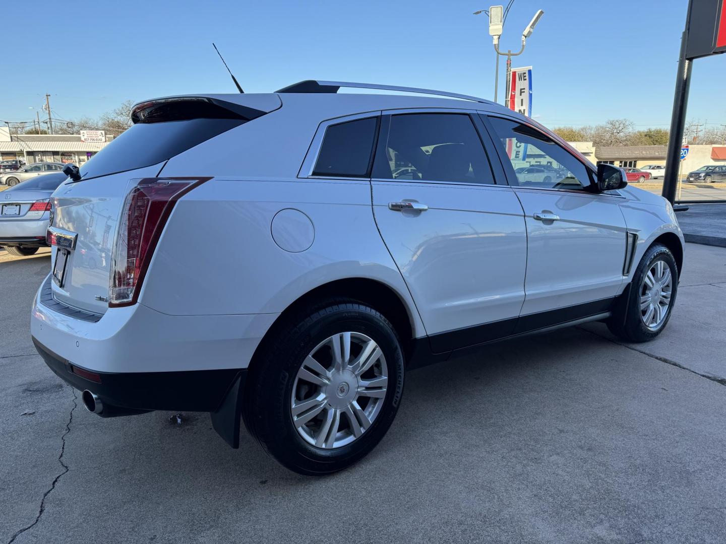 2014 WHITE CADILLAC SRX LUXURY (3GYFNBE31ES) , located at 5900 E. Lancaster Ave., Fort Worth, TX, 76112, (817) 457-5456, 0.000000, 0.000000 - Photo#4