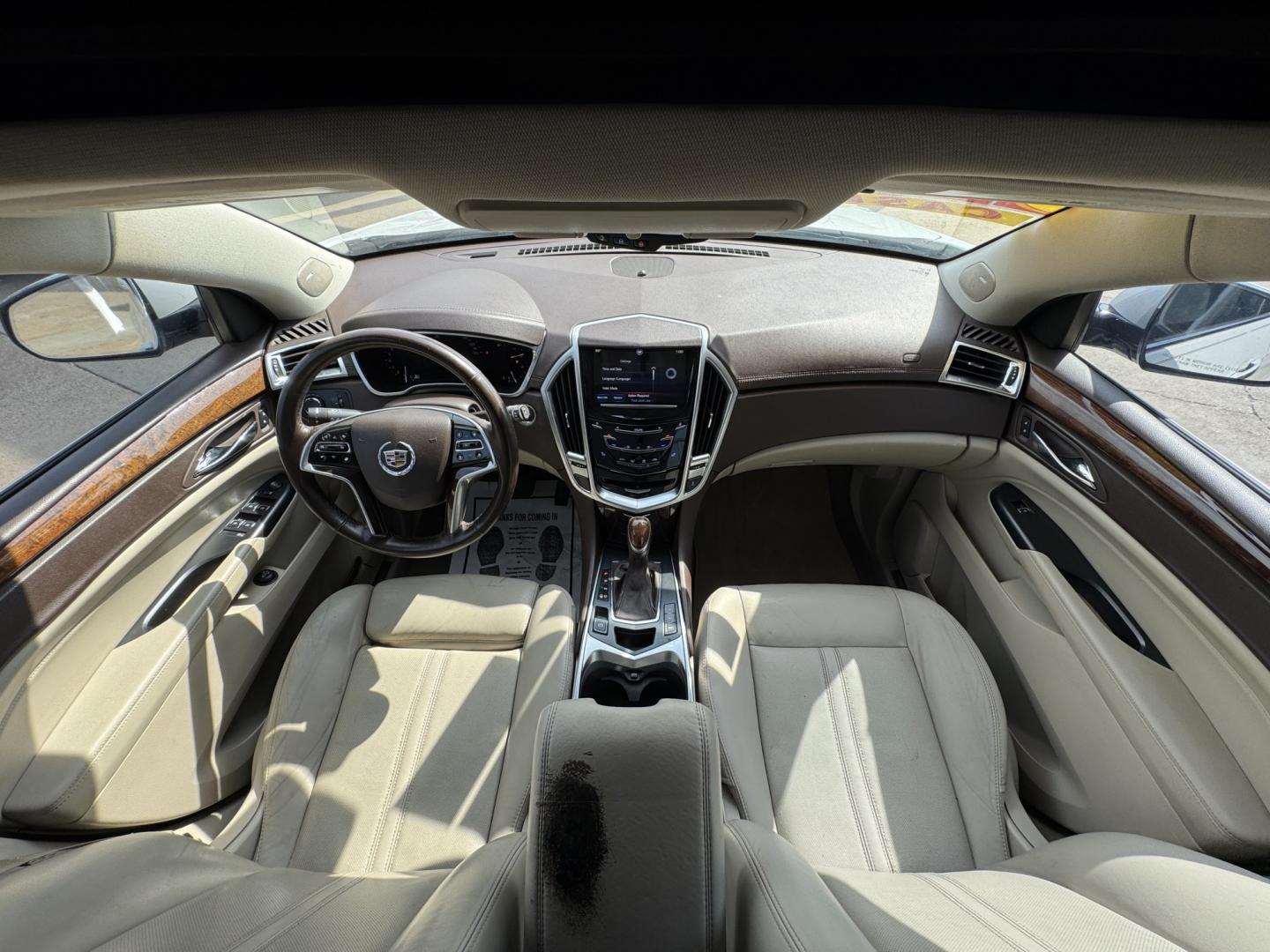 2014 WHITE CADILLAC SRX LUXURY (3GYFNBE31ES) , located at 5900 E. Lancaster Ave., Fort Worth, TX, 76112, (817) 457-5456, 0.000000, 0.000000- Photo#17