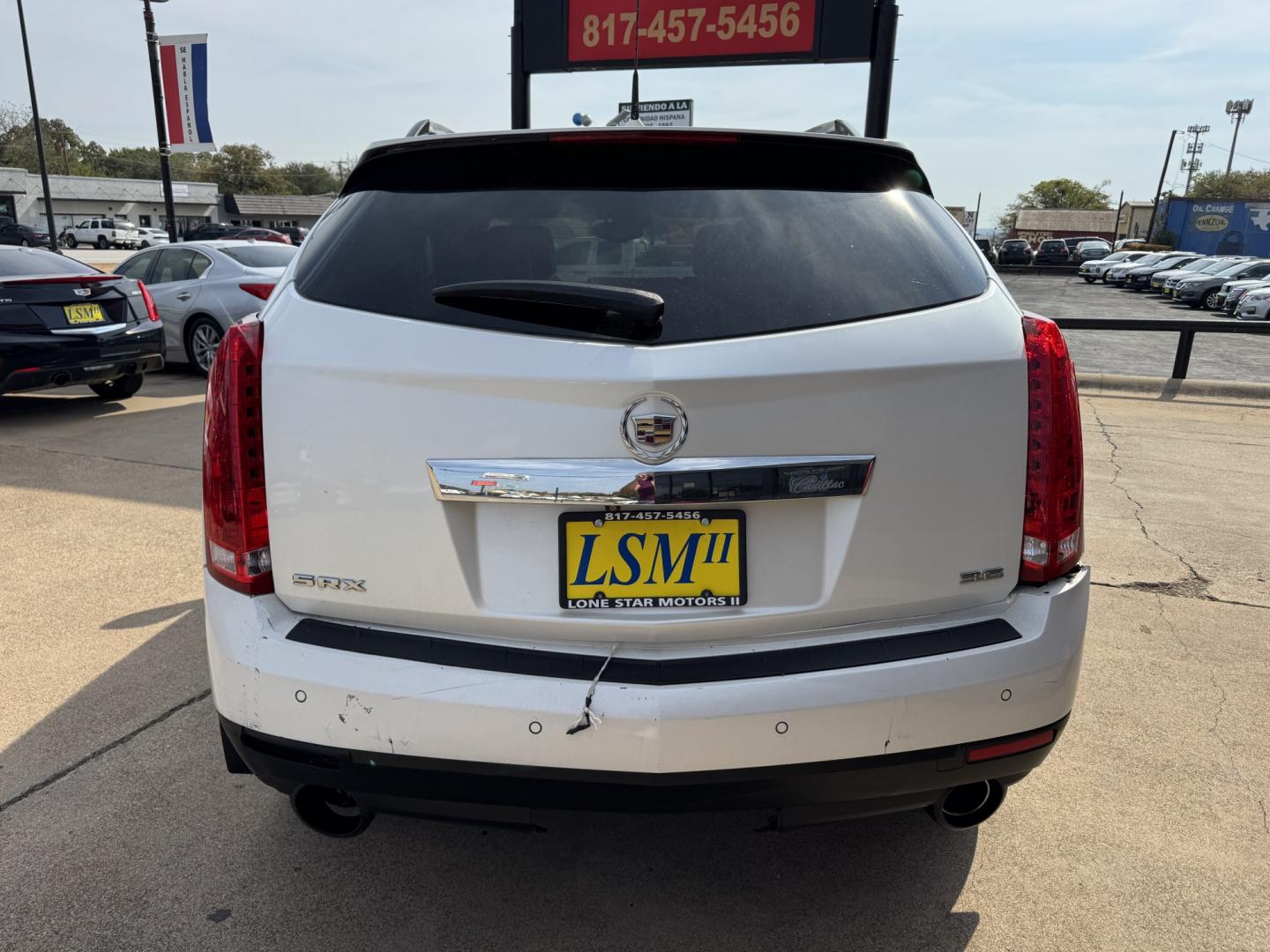 2014 WHITE CADILLAC SRX LUXURY (3GYFNBE31ES) , located at 5900 E. Lancaster Ave., Fort Worth, TX, 76112, (817) 457-5456, 0.000000, 0.000000- Photo#4