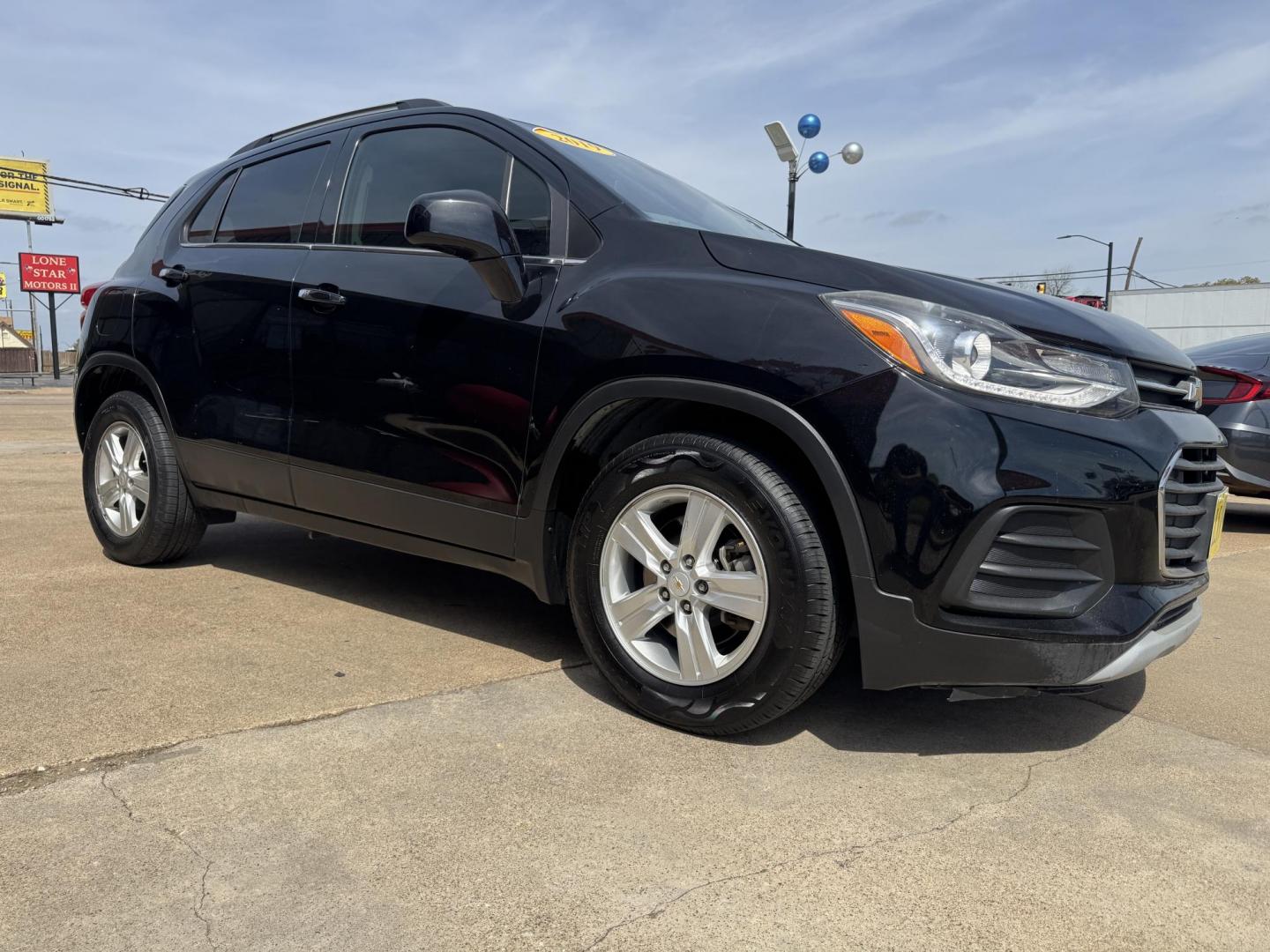 2019 BLACK CHEVROLET TRAX 1LT (KL7CJLSB2KB) , located at 5900 E. Lancaster Ave., Fort Worth, TX, 76112, (817) 457-5456, 0.000000, 0.000000 - Photo#2