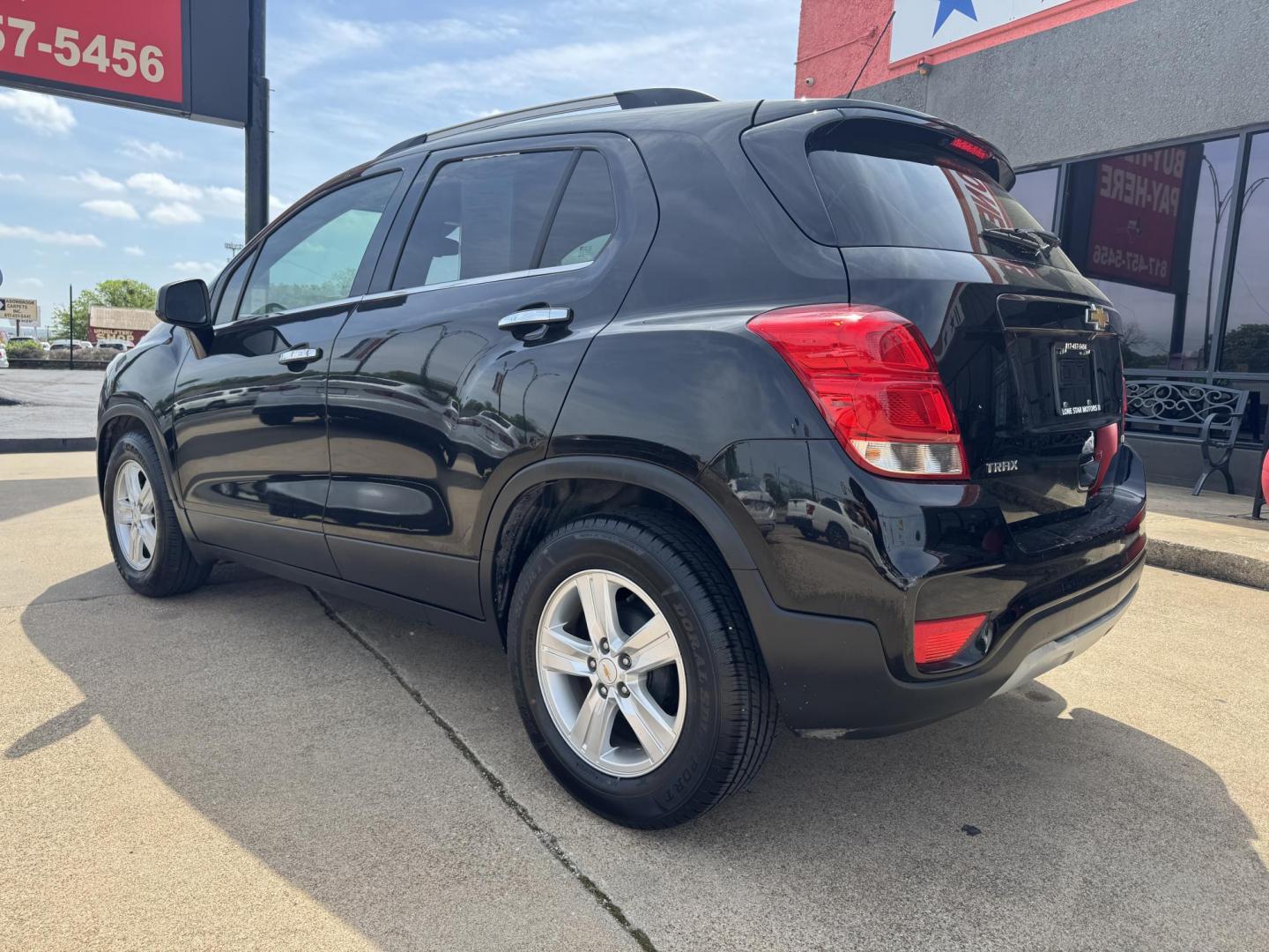 2019 BLACK CHEVROLET TRAX 1LT (KL7CJLSB2KB) , located at 5900 E. Lancaster Ave., Fort Worth, TX, 76112, (817) 457-5456, 0.000000, 0.000000 - Photo#6