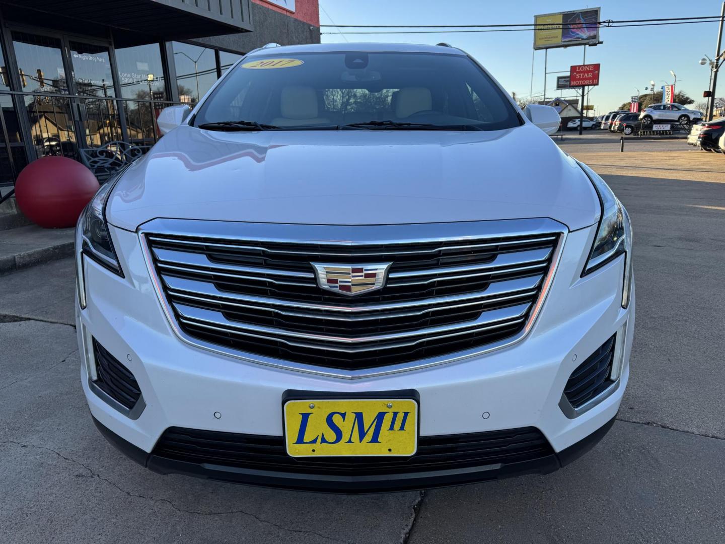 2017 WHITE CADILLAC XT5 PREMIUM LUXURY (1GYKNCRS5HZ) , located at 5900 E. Lancaster Ave., Fort Worth, TX, 76112, (817) 457-5456, 0.000000, 0.000000 - Photo#2