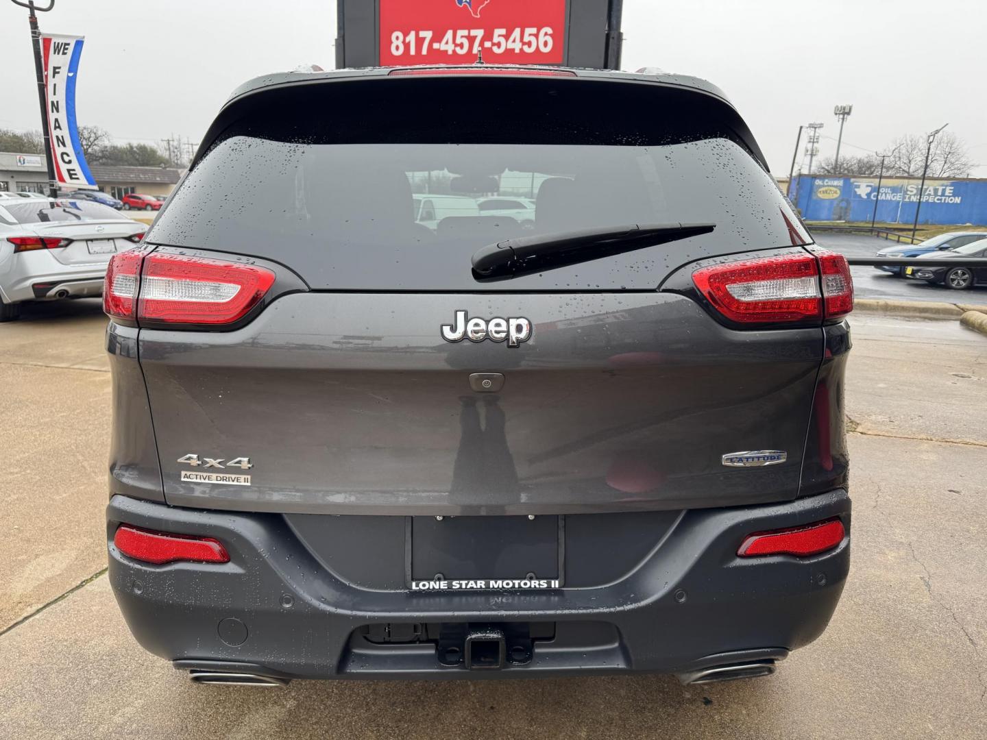 2016 GRAY JEEP CHEROKEE LATITUDE (1C4PJMCS4GW) , located at 5900 E. Lancaster Ave., Fort Worth, TX, 76112, (817) 457-5456, 0.000000, 0.000000 - Photo#5