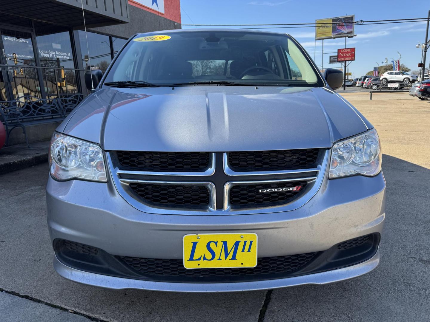 2019 SILVER DODGE GRAND CARAVAN SE (2C4RDGBG4KR) , located at 5900 E. Lancaster Ave., Fort Worth, TX, 76112, (817) 457-5456, 0.000000, 0.000000 - Photo#2