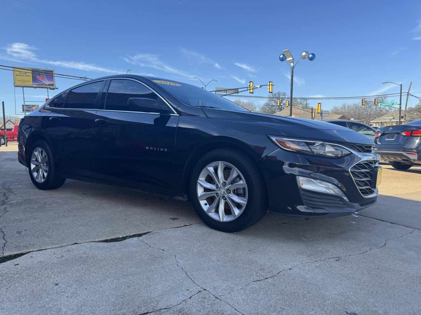 2019 BLACK CHEVROLET MALIBU LT (2FL) (1G1ZD5ST6KF) , located at 5900 E. Lancaster Ave., Fort Worth, TX, 76112, (817) 457-5456, 0.000000, 0.000000 - Photo#3