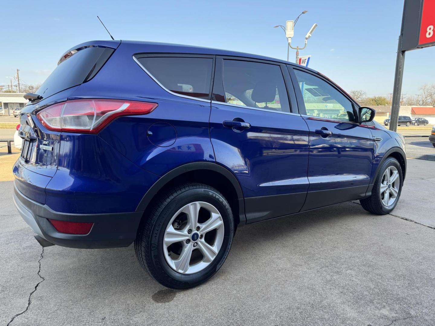 2014 BLUE FORD ESCAPE (1FMCU0GX3EU) , located at 5900 E. Lancaster Ave., Fort Worth, TX, 76112, (817) 457-5456, 0.000000, 0.000000 - Photo#4