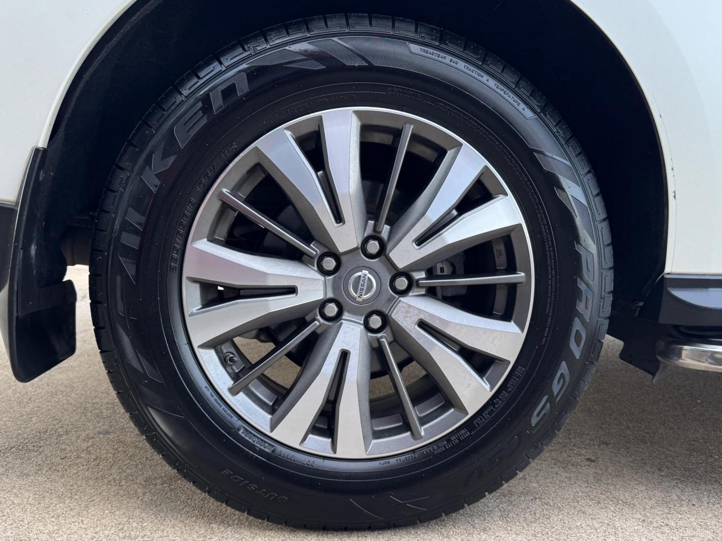 2017 WHITE /BLACK NISSAN PATHFINDER S; SL; PL (5N1DR2MM7HC) , located at 5900 E. Lancaster Ave., Fort Worth, TX, 76112, (817) 457-5456, 0.000000, 0.000000 - Photo#22