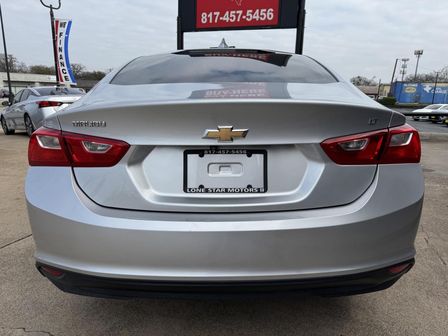 2018 SILVER CHEVROLET MALIBU LT (2FL) (1G1ZD5ST7JF) , located at 5900 E. Lancaster Ave., Fort Worth, TX, 76112, (817) 457-5456, 0.000000, 0.000000 - Photo#4