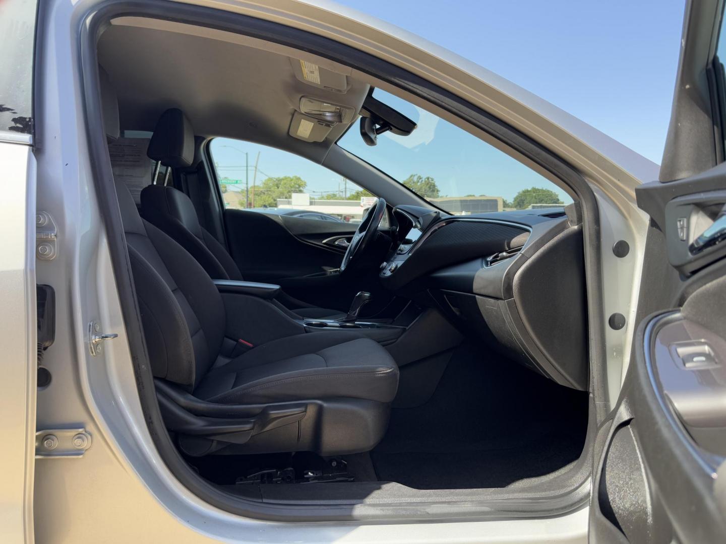 2018 SILVER CHEVROLET MALIBU LT (2FL) (1G1ZD5ST7JF) , located at 5900 E. Lancaster Ave., Fort Worth, TX, 76112, (817) 457-5456, 0.000000, 0.000000 - Photo#15