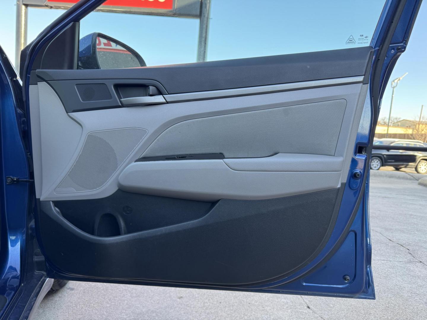 2018 BLUE HYUNDAI ELANTRA LIMITED; SE (5NPD84LF5JH) , located at 5900 E. Lancaster Ave., Fort Worth, TX, 76112, (817) 457-5456, 0.000000, 0.000000 - Photo#14