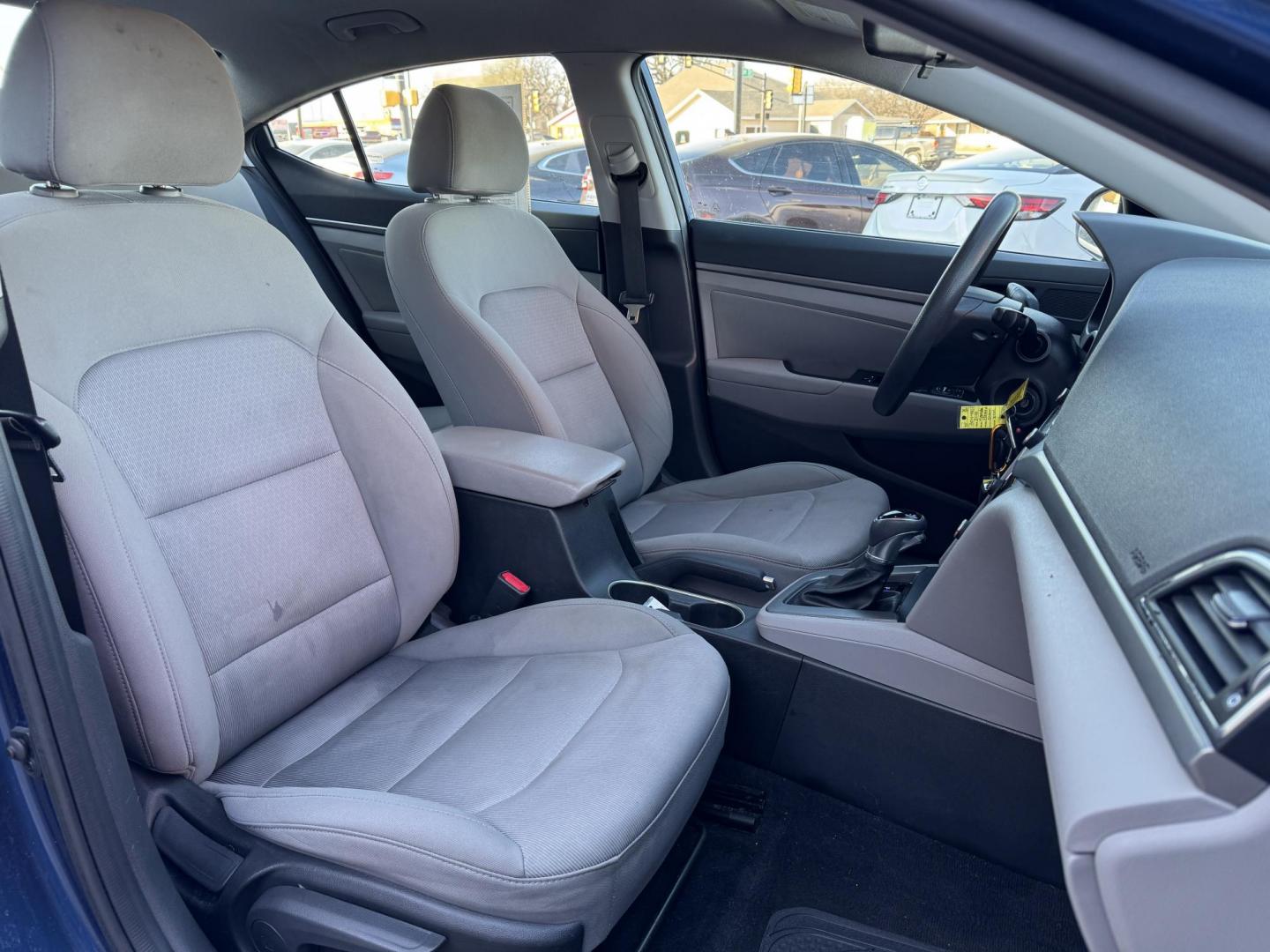 2018 BLUE HYUNDAI ELANTRA LIMITED; SE (5NPD84LF5JH) , located at 5900 E. Lancaster Ave., Fort Worth, TX, 76112, (817) 457-5456, 0.000000, 0.000000 - Photo#16
