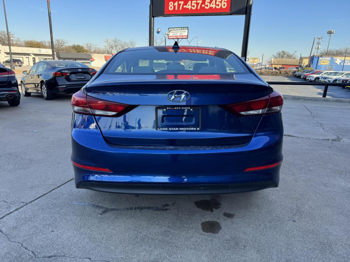 2018 BLUE HYUNDAI ELANTRA LIMITED; SE (5NPD84LF5JH) , located at 5900 E. Lancaster Ave., Fort Worth, TX, 76112, (817) 457-5456, 0.000000, 0.000000 - Photo#4