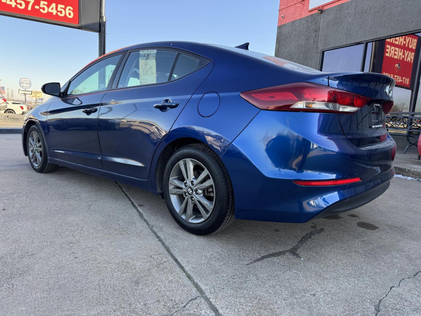 2018 BLUE HYUNDAI ELANTRA LIMITED; SE (5NPD84LF5JH) , located at 5900 E. Lancaster Ave., Fort Worth, TX, 76112, (817) 457-5456, 0.000000, 0.000000 - Photo#6