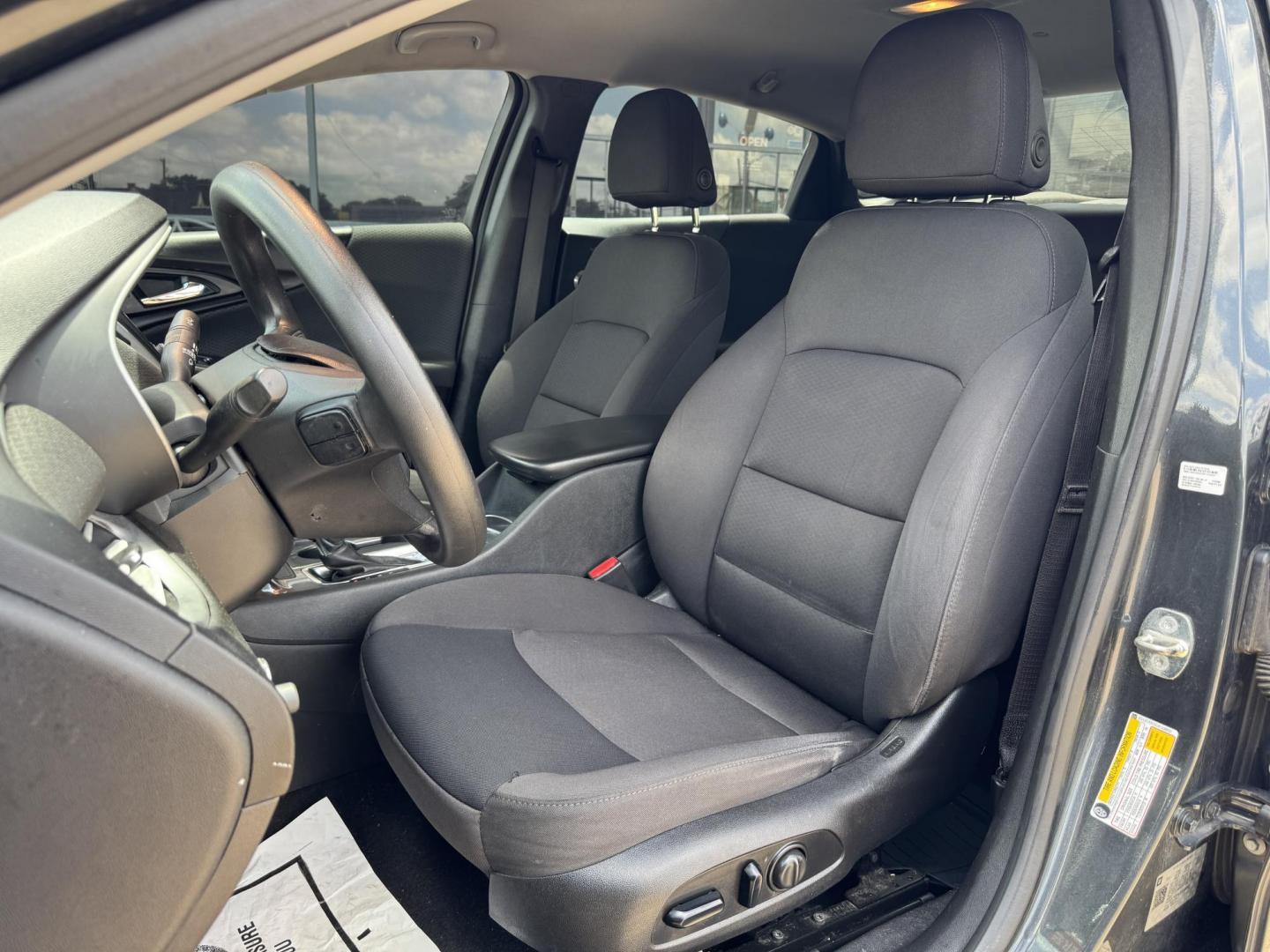 2018 GRAY CHEVROLET MALIBU LS (1FL) (1G1ZC5ST0JF) , located at 5900 E. Lancaster Ave., Fort Worth, TX, 76112, (817) 457-5456, 0.000000, 0.000000 - Photo#9