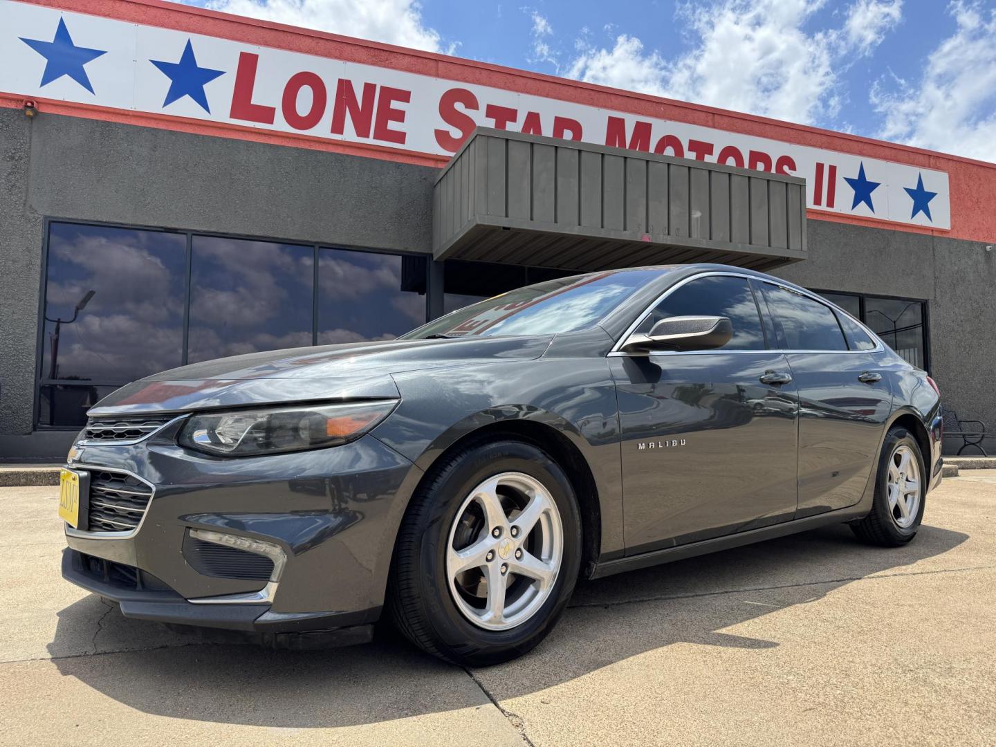 2018 GRAY CHEVROLET MALIBU LS (1FL) (1G1ZC5ST0JF) , located at 5900 E. Lancaster Ave., Fort Worth, TX, 76112, (817) 457-5456, 0.000000, 0.000000 - Photo#0