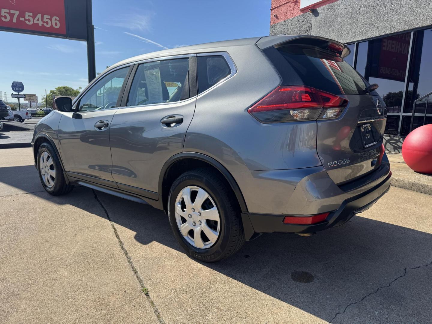 2018 GRAY NISSAN ROGUE S; SL; SV (KNMAT2MT0JP) , located at 5900 E. Lancaster Ave., Fort Worth, TX, 76112, (817) 457-5456, 0.000000, 0.000000 - Photo#6