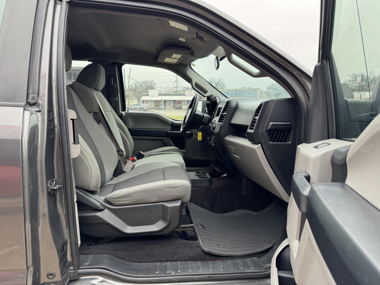 2017 SILVER FORD F-150 STX; XL; XLT; (1FTEX1C82HK) , located at 5900 E. Lancaster Ave., Fort Worth, TX, 76112, (817) 457-5456, 0.000000, 0.000000 - Photo#15