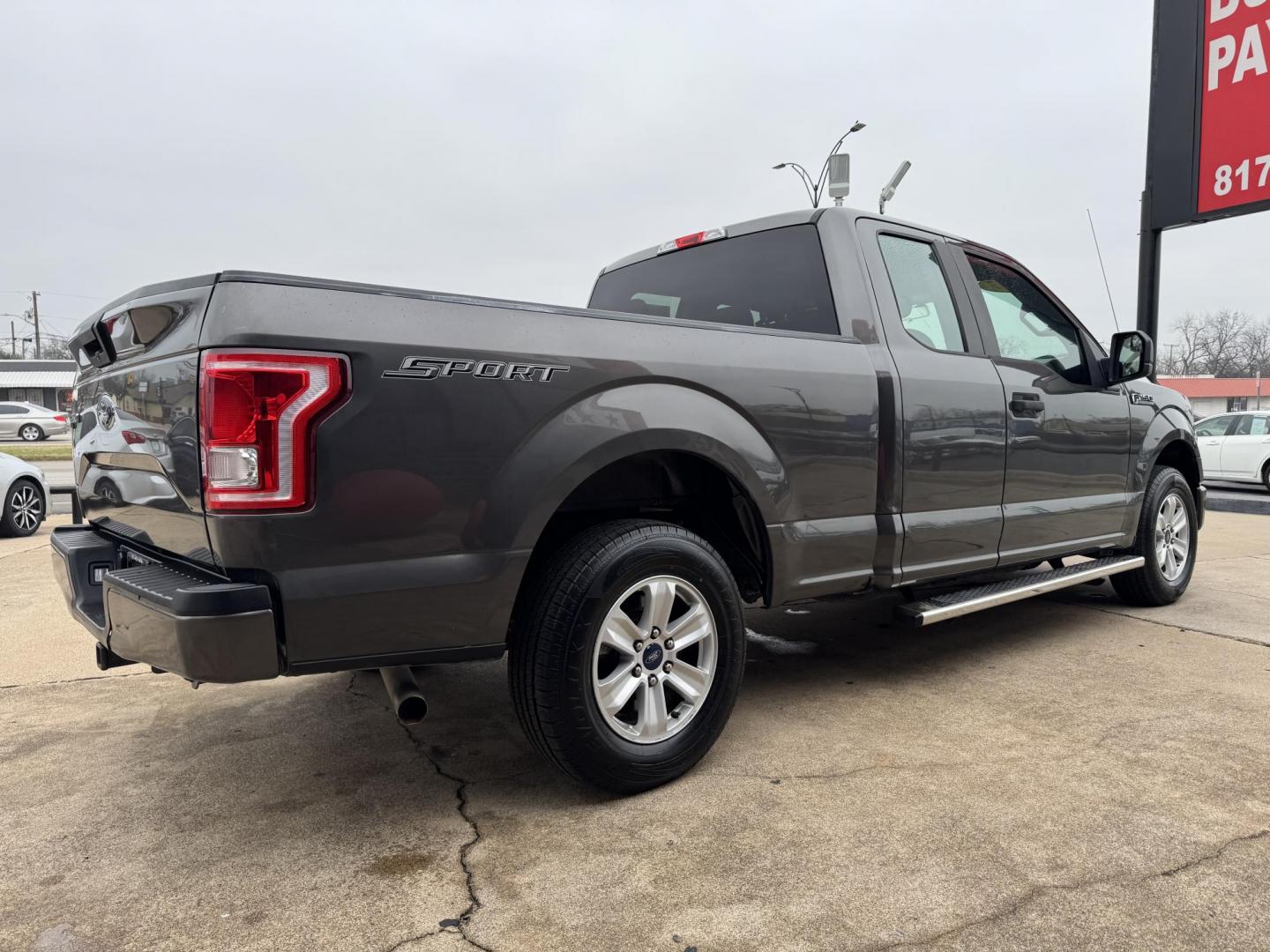 2017 SILVER FORD F-150 STX; XL; XLT; (1FTEX1C82HK) , located at 5900 E. Lancaster Ave., Fort Worth, TX, 76112, (817) 457-5456, 0.000000, 0.000000 - Photo#3