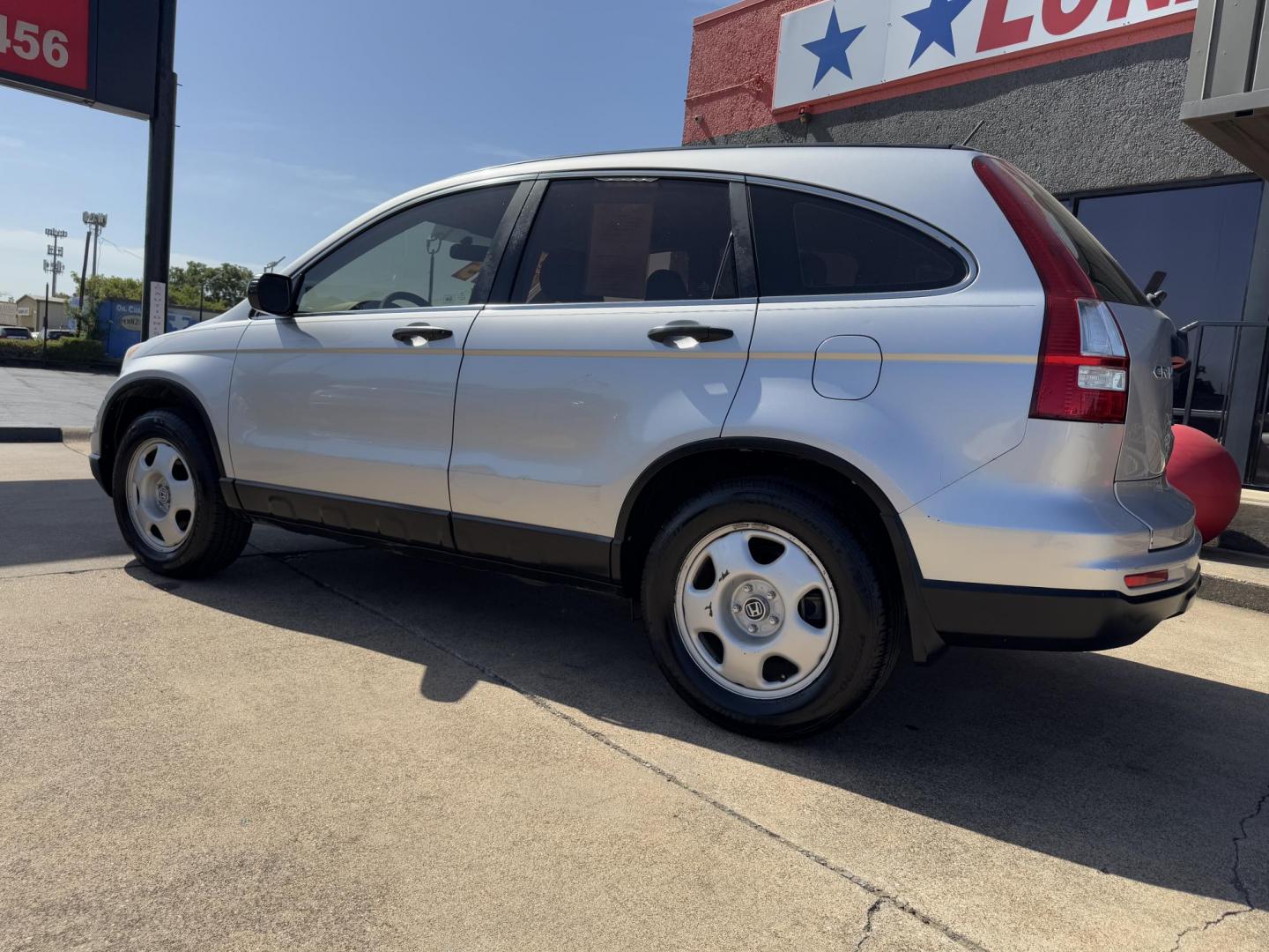 2010 GREY HONDA CR-V (5J6RE3H37AL) , located at 5900 E. Lancaster Ave., Fort Worth, TX, 76112, (817) 457-5456, 0.000000, 0.000000 - Photo#6