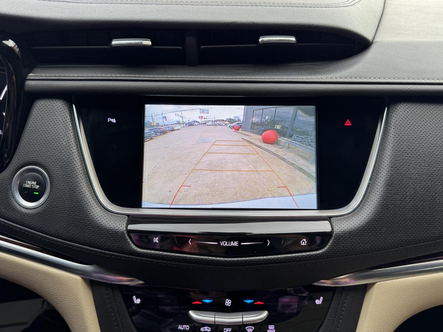 2018 WHITE CADILLAC XT5 LUXURY (1GYKNCRS4JZ) , located at 5900 E. Lancaster Ave., Fort Worth, TX, 76112, (817) 457-5456, 0.000000, 0.000000 - Photo#20