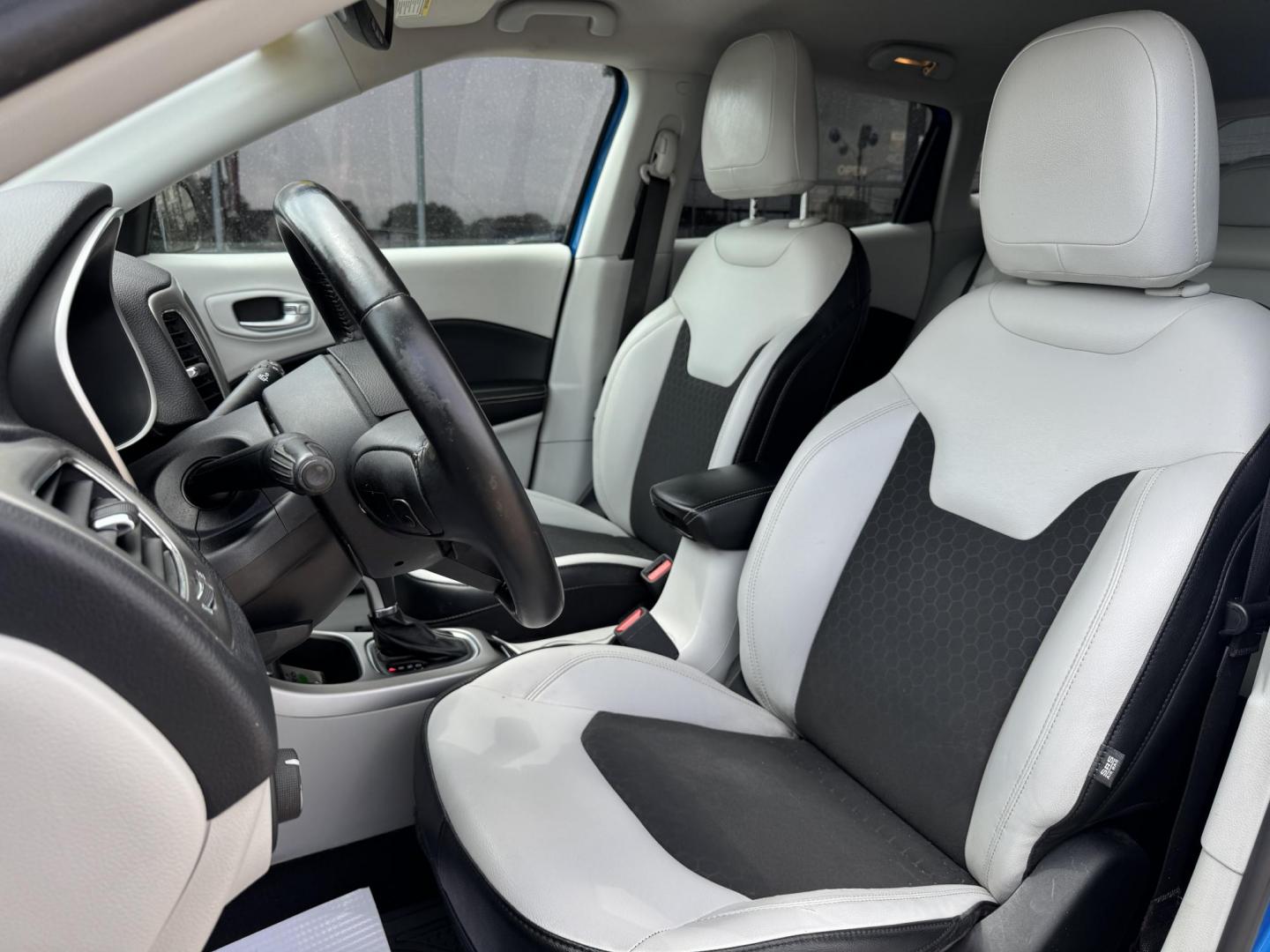 2017 BLUE JEEP COMPASS LATITUDE (3C4NJCBB3HT) , located at 5900 E. Lancaster Ave., Fort Worth, TX, 76112, (817) 457-5456, 0.000000, 0.000000 - Photo#10