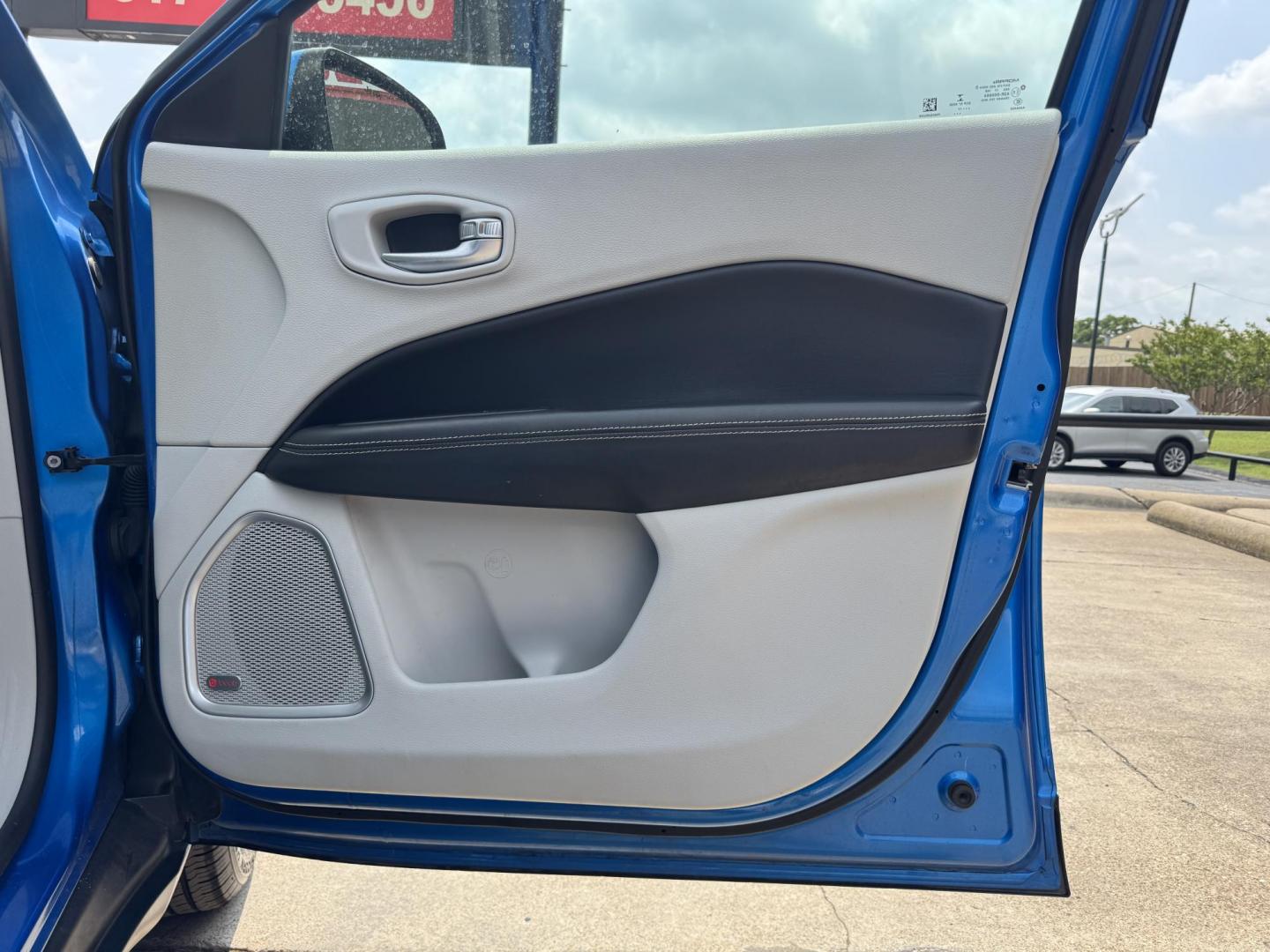 2017 BLUE JEEP COMPASS LATITUDE (3C4NJCBB3HT) , located at 5900 E. Lancaster Ave., Fort Worth, TX, 76112, (817) 457-5456, 0.000000, 0.000000 - Photo#16
