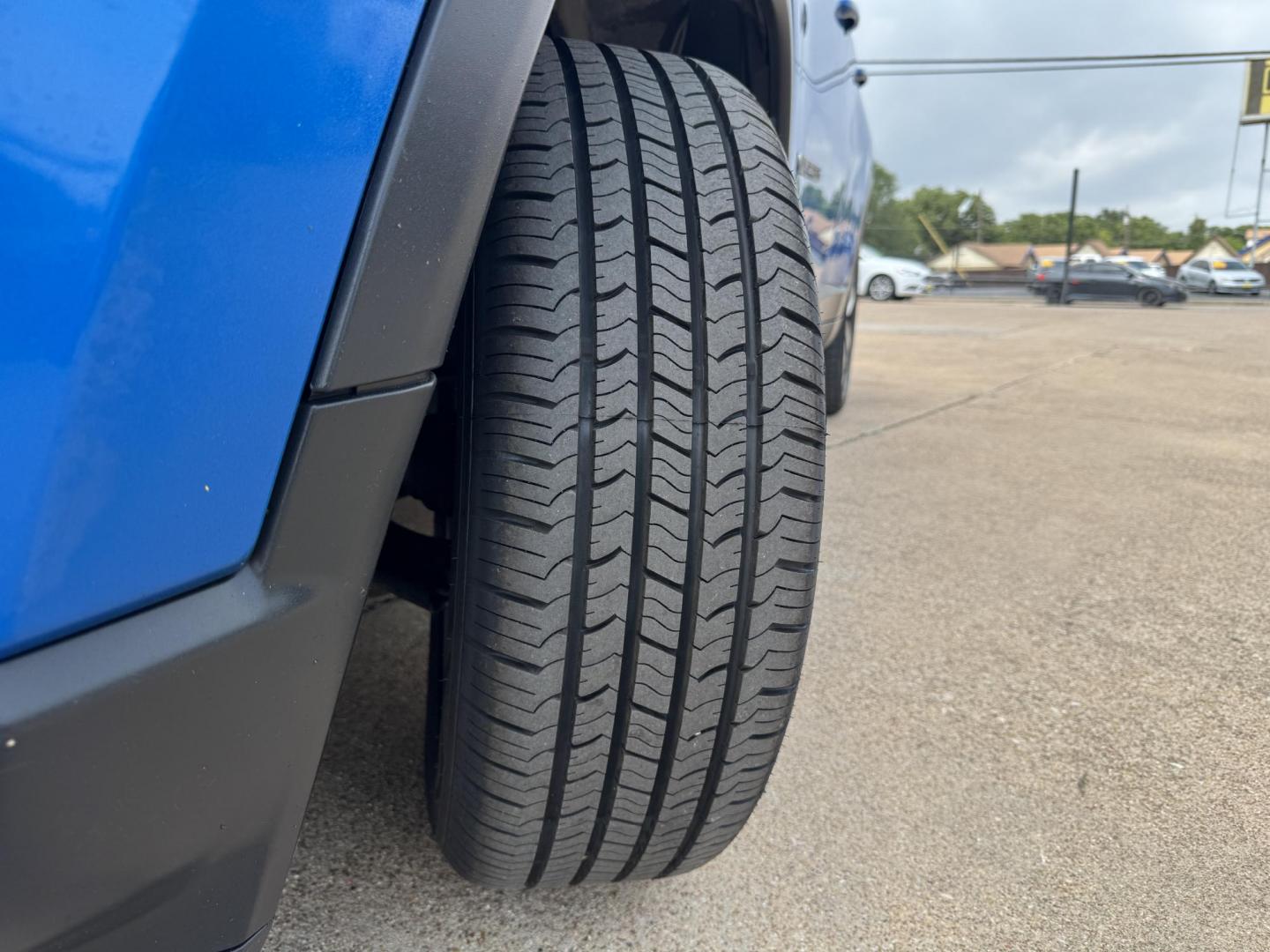 2017 BLUE JEEP COMPASS LATITUDE (3C4NJCBB3HT) , located at 5900 E. Lancaster Ave., Fort Worth, TX, 76112, (817) 457-5456, 0.000000, 0.000000 - Photo#23
