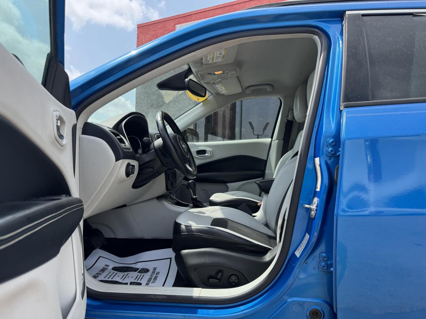 2017 BLUE JEEP COMPASS LATITUDE (3C4NJCBB3HT) , located at 5900 E. Lancaster Ave., Fort Worth, TX, 76112, (817) 457-5456, 0.000000, 0.000000 - Photo#8