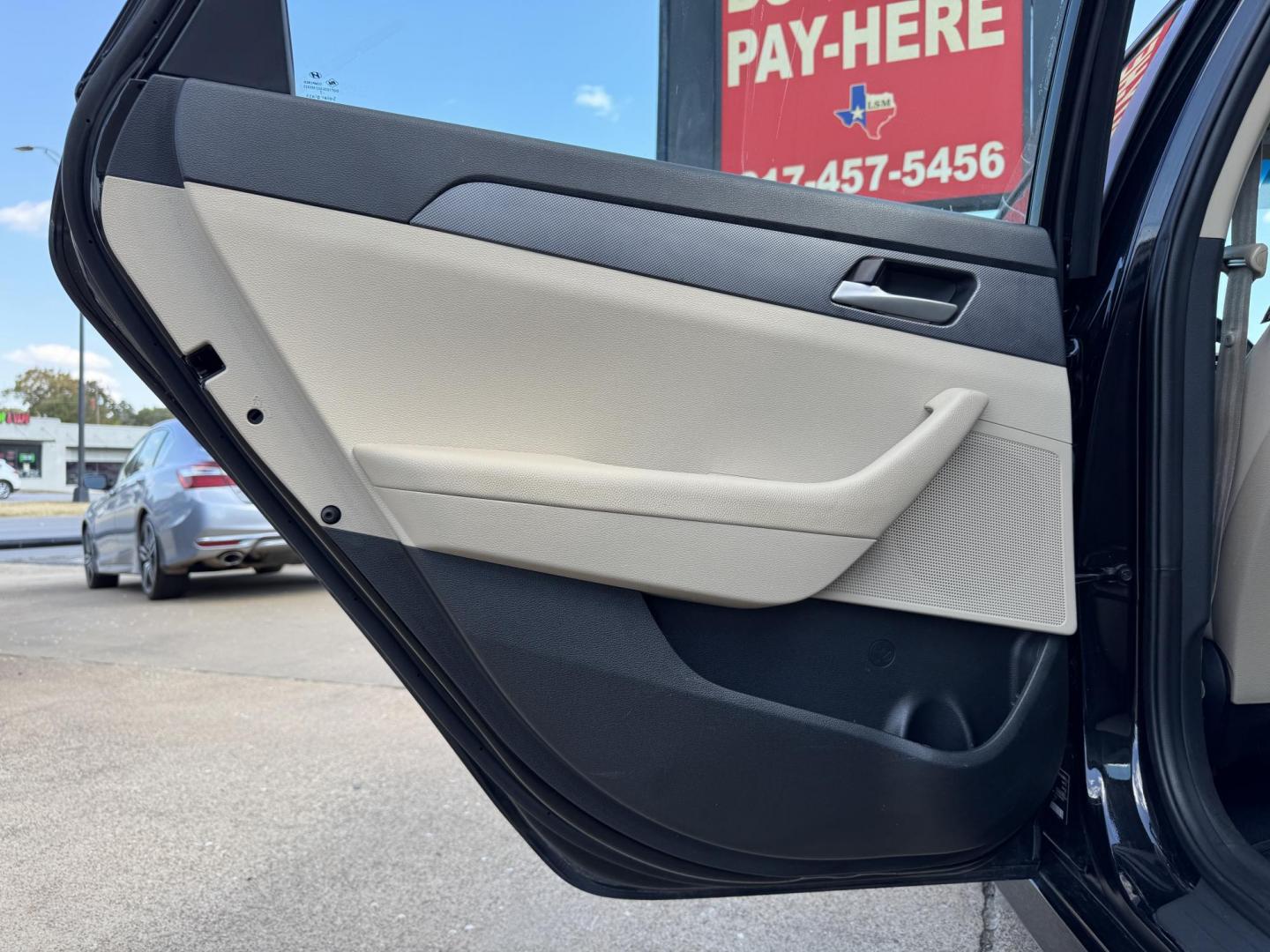 2018 BLACK HYUNDAI SONATA SE (5NPE24AF3JH) , located at 5900 E. Lancaster Ave., Fort Worth, TX, 76112, (817) 457-5456, 0.000000, 0.000000 - Photo#10