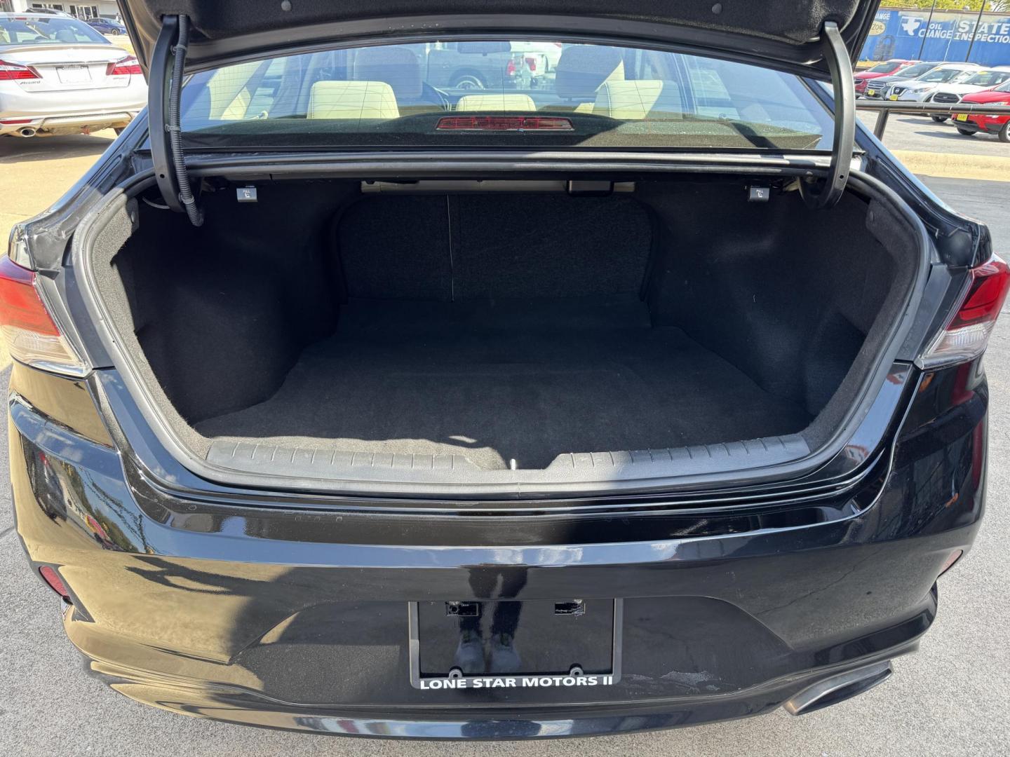 2018 BLACK HYUNDAI SONATA SE (5NPE24AF3JH) , located at 5900 E. Lancaster Ave., Fort Worth, TX, 76112, (817) 457-5456, 0.000000, 0.000000 - Photo#5