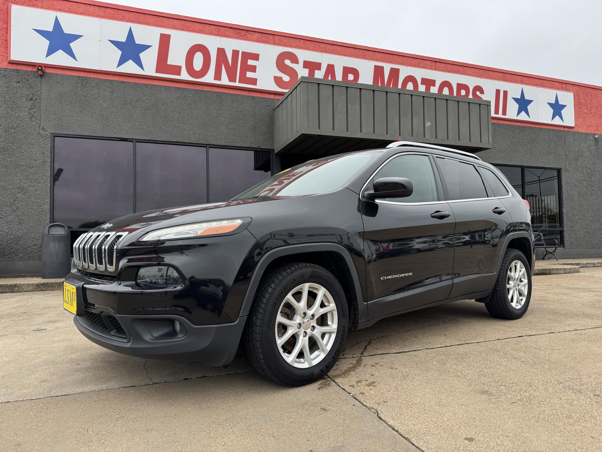 photo of 2016 JEEP CHEROKEE LATITUDE 