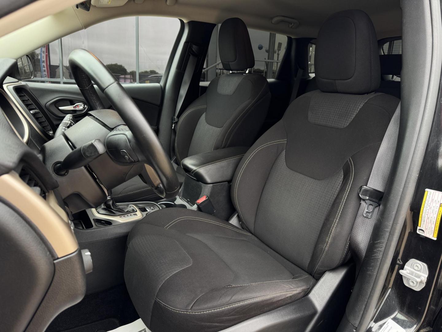 2016 BLACK JEEP CHEROKEE LATITUDE (1C4PJLCB9GW) , located at 5900 E. Lancaster Ave., Fort Worth, TX, 76112, (817) 457-5456, 0.000000, 0.000000 - Photo#9