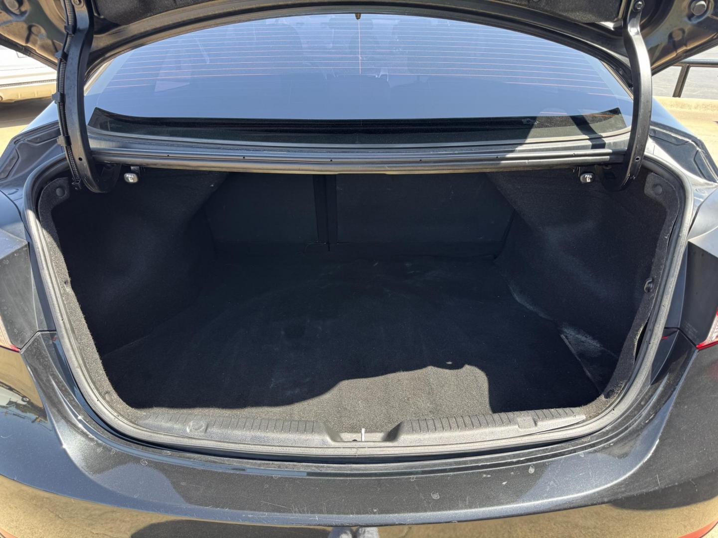 2016 BLACK HYUNDAI ELANTRA LIMITED; SE; (5NPDH4AE6GH) , located at 5900 E. Lancaster Ave., Fort Worth, TX, 76112, (817) 457-5456, 0.000000, 0.000000 - Photo#5