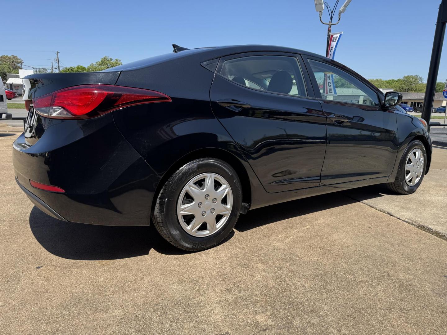 2016 BLACK HYUNDAI ELANTRA LIMITED; SE; (5NPDH4AE6GH) , located at 5900 E. Lancaster Ave., Fort Worth, TX, 76112, (817) 457-5456, 0.000000, 0.000000 - Photo#3