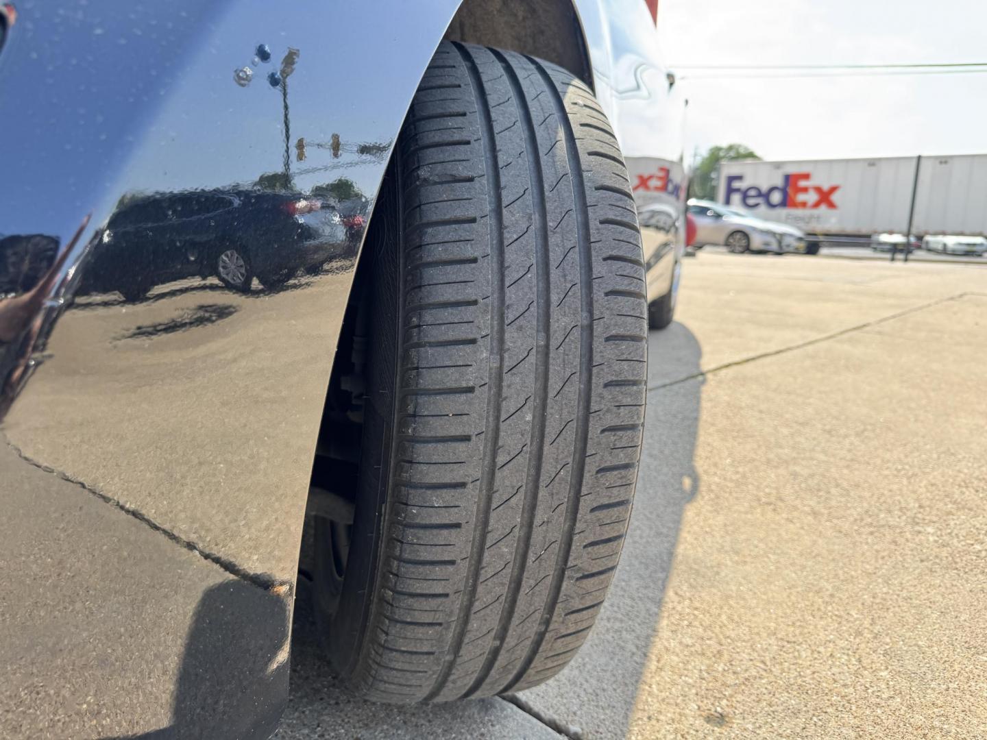2016 BLACK HYUNDAI ELANTRA LIMITED; SE; (5NPDH4AE6GH) , located at 5900 E. Lancaster Ave., Fort Worth, TX, 76112, (817) 457-5456, 0.000000, 0.000000 - Photo#20