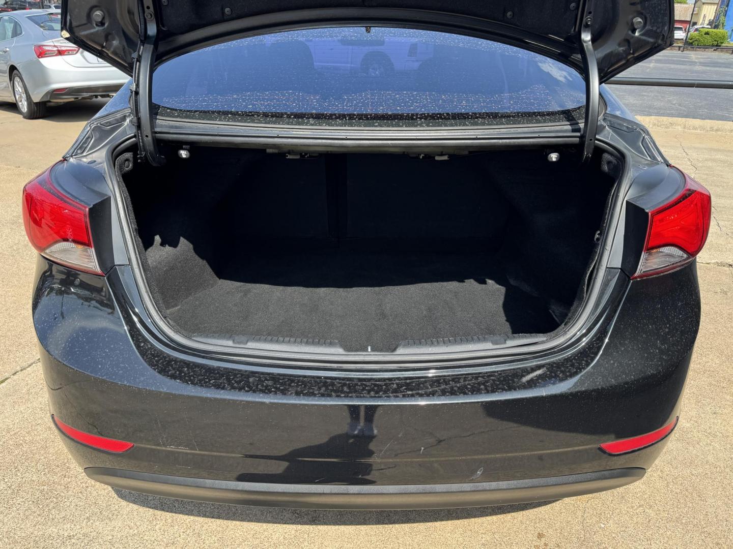 2016 BLACK HYUNDAI ELANTRA LIMITED; SE; (5NPDH4AE6GH) , located at 5900 E. Lancaster Ave., Fort Worth, TX, 76112, (817) 457-5456, 0.000000, 0.000000 - Photo#5