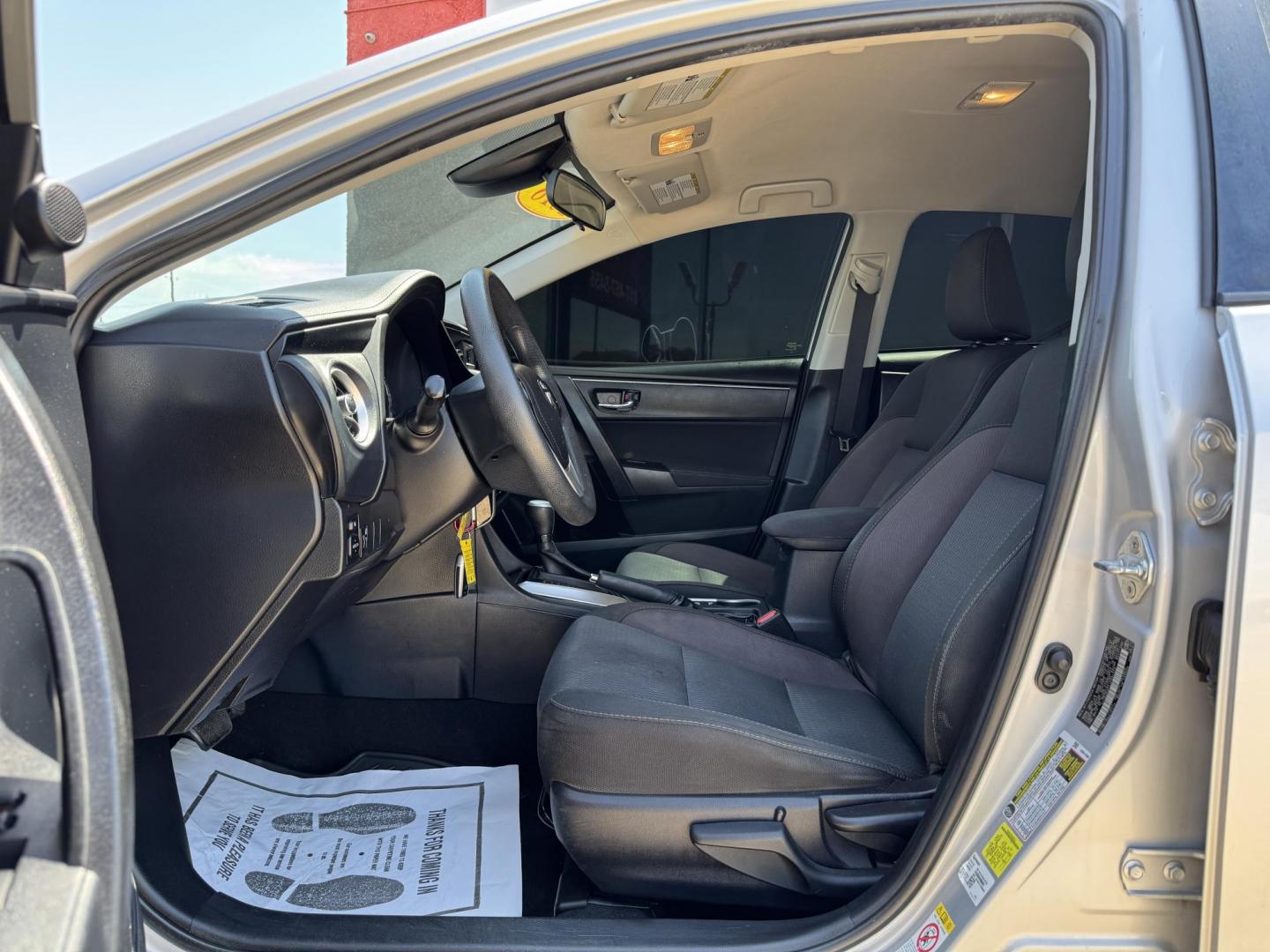2018 SILVER TOYOTA COROLLA SE; LE; XLE; (2T1BURHE3JC) , located at 5900 E. Lancaster Ave., Fort Worth, TX, 76112, (817) 457-5456, 0.000000, 0.000000 - Photo#8