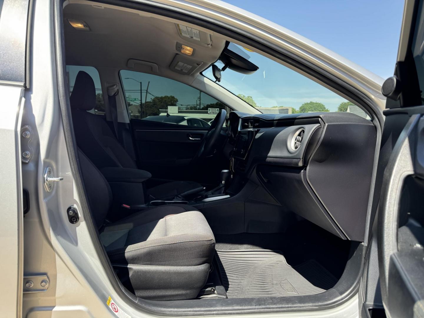 2018 SILVER TOYOTA COROLLA SE; LE; XLE; (2T1BURHE3JC) , located at 5900 E. Lancaster Ave., Fort Worth, TX, 76112, (817) 457-5456, 0.000000, 0.000000 - Photo#15