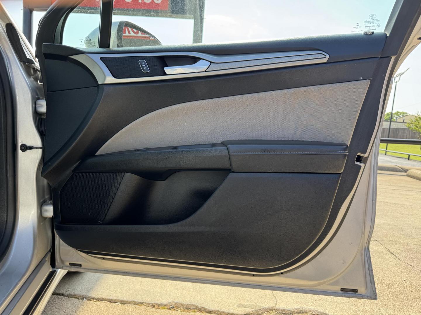 2018 SILVER FORD FUSION HYBRID S HYBR (3FA6P0UU6JR) , located at 5900 E. Lancaster Ave., Fort Worth, TX, 76112, (817) 457-5456, 0.000000, 0.000000 - Photo#14