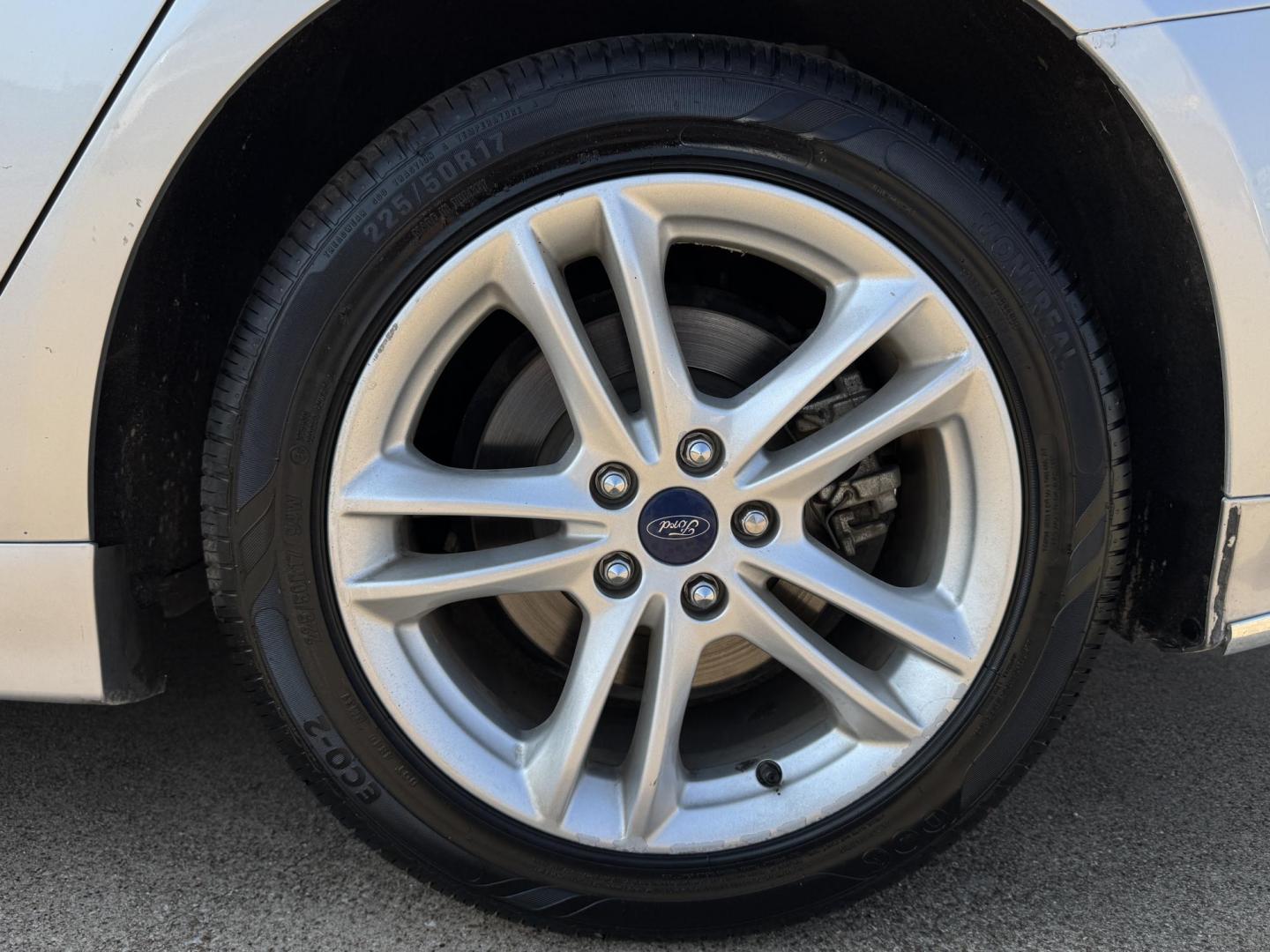 2018 SILVER FORD FUSION HYBRID S HYBR (3FA6P0UU6JR) , located at 5900 E. Lancaster Ave., Fort Worth, TX, 76112, (817) 457-5456, 0.000000, 0.000000 - Photo#21