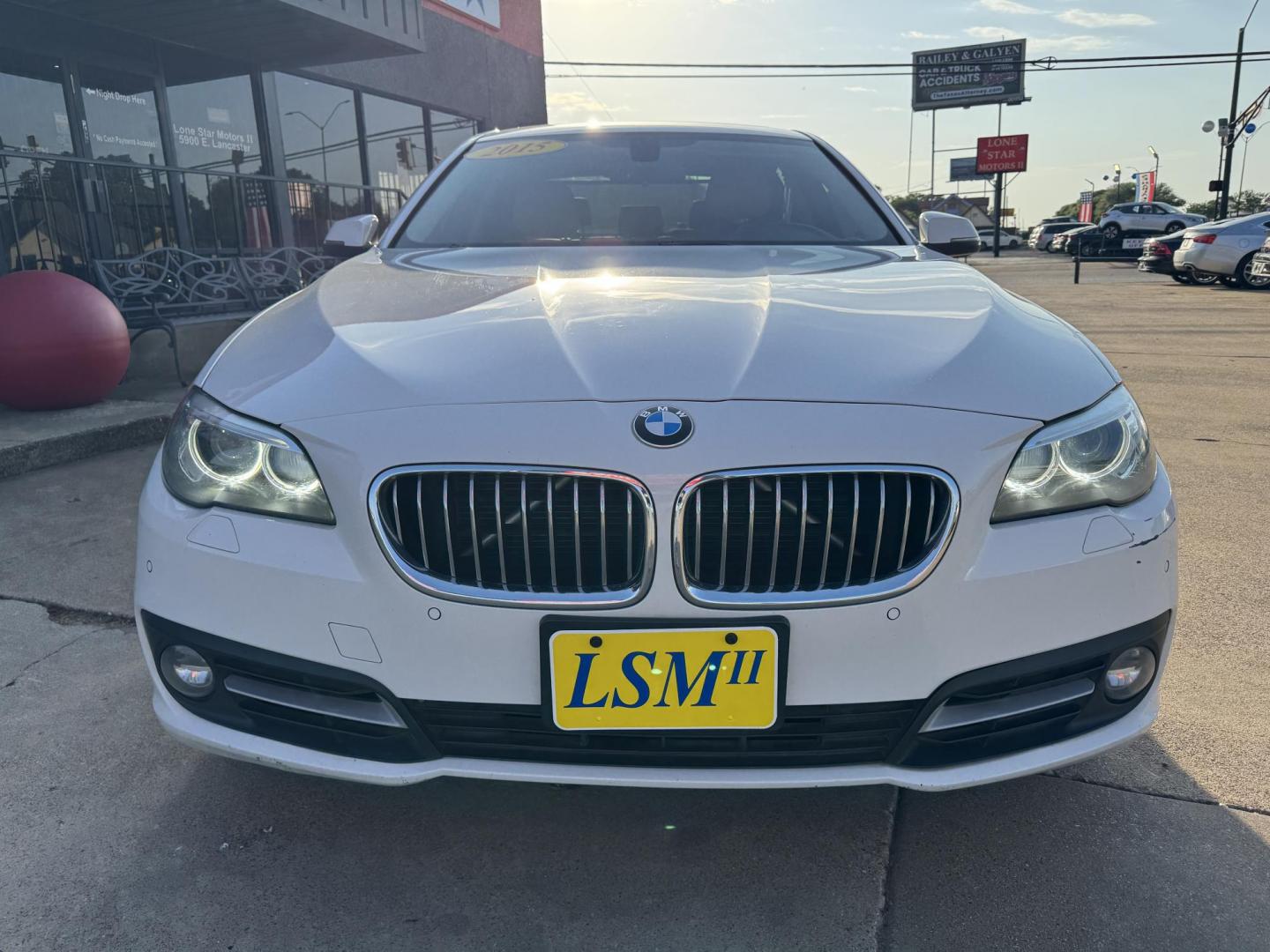 2015 WHITE BMW 5 SERIES 535I (WBA5B1C50FG) , located at 5900 E. Lancaster Ave., Fort Worth, TX, 76112, (817) 457-5456, 0.000000, 0.000000 - Photo#1