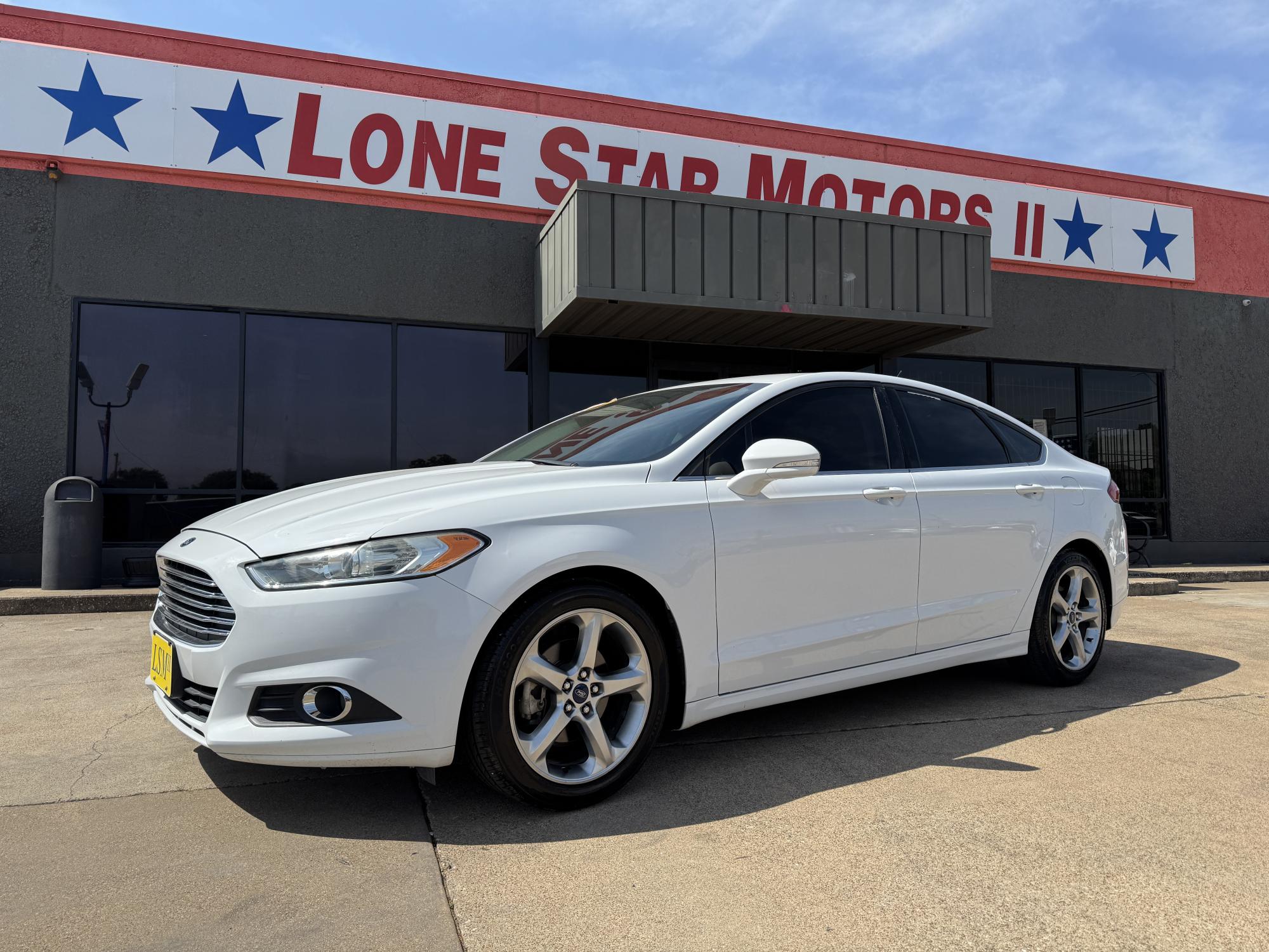 photo of 2015 FORD FUSION SE 